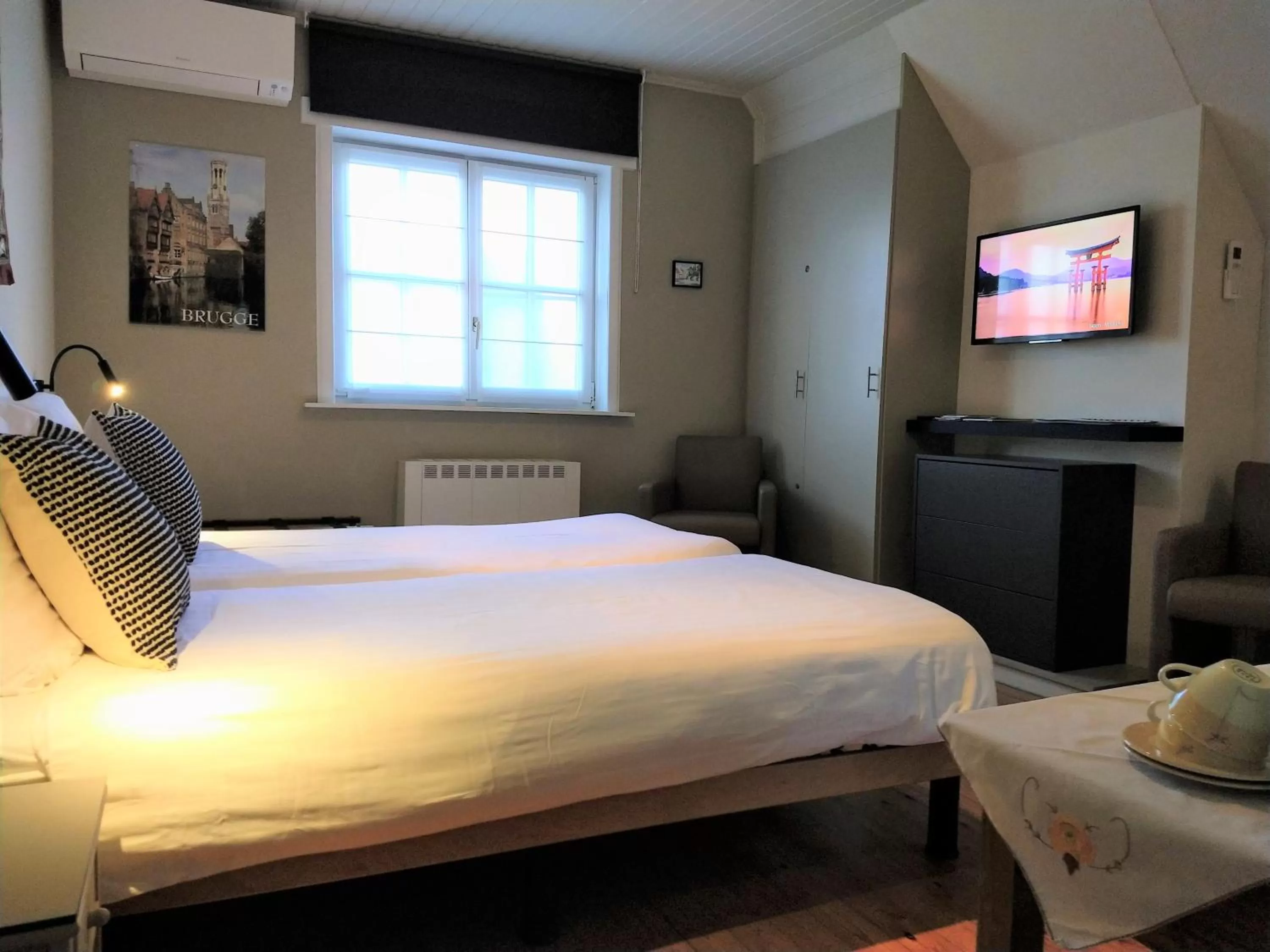 Property building, Bed in B&B De Passant