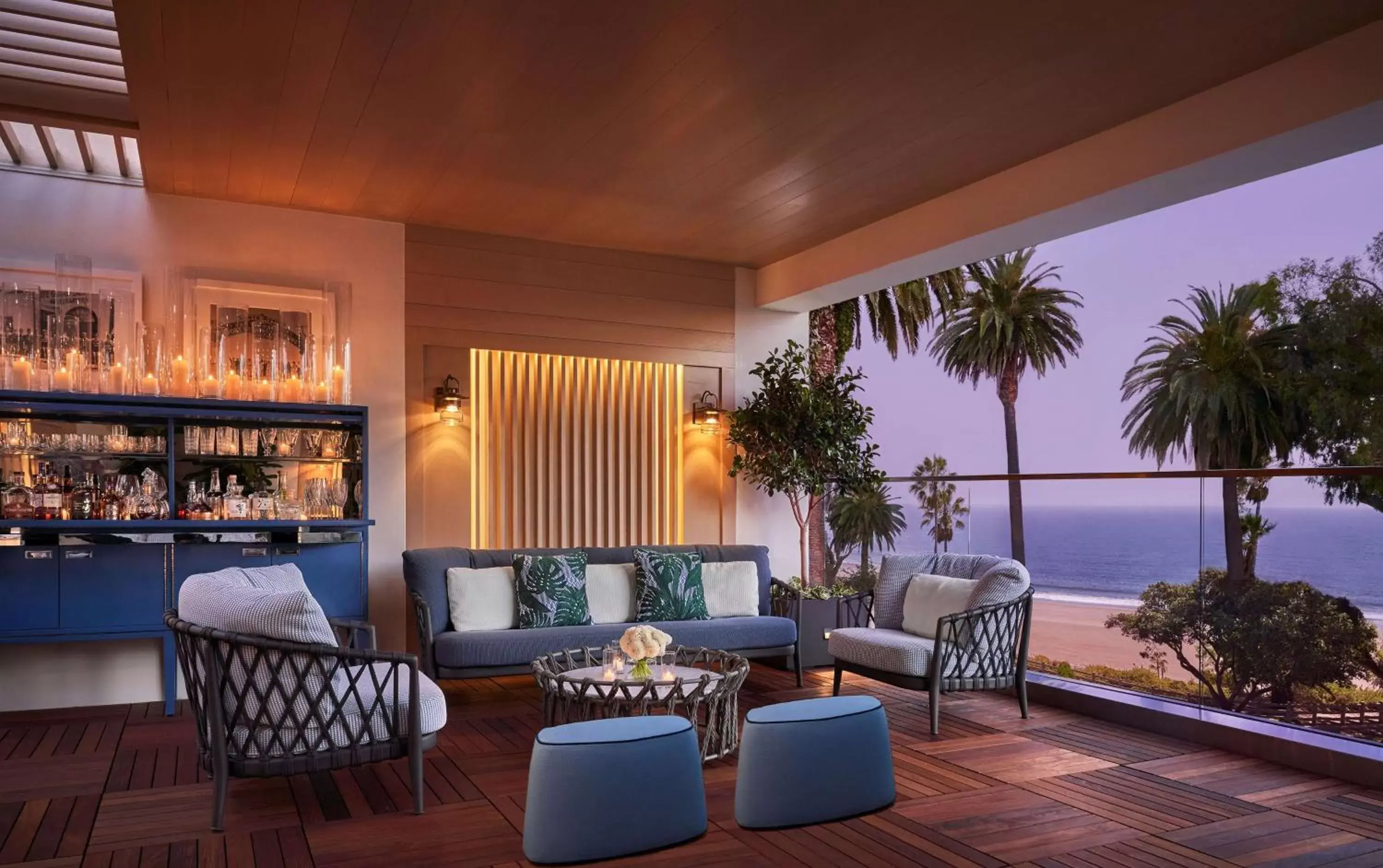 Lounge or bar in Oceana Santa Monica, LXR Hotels & Resorts