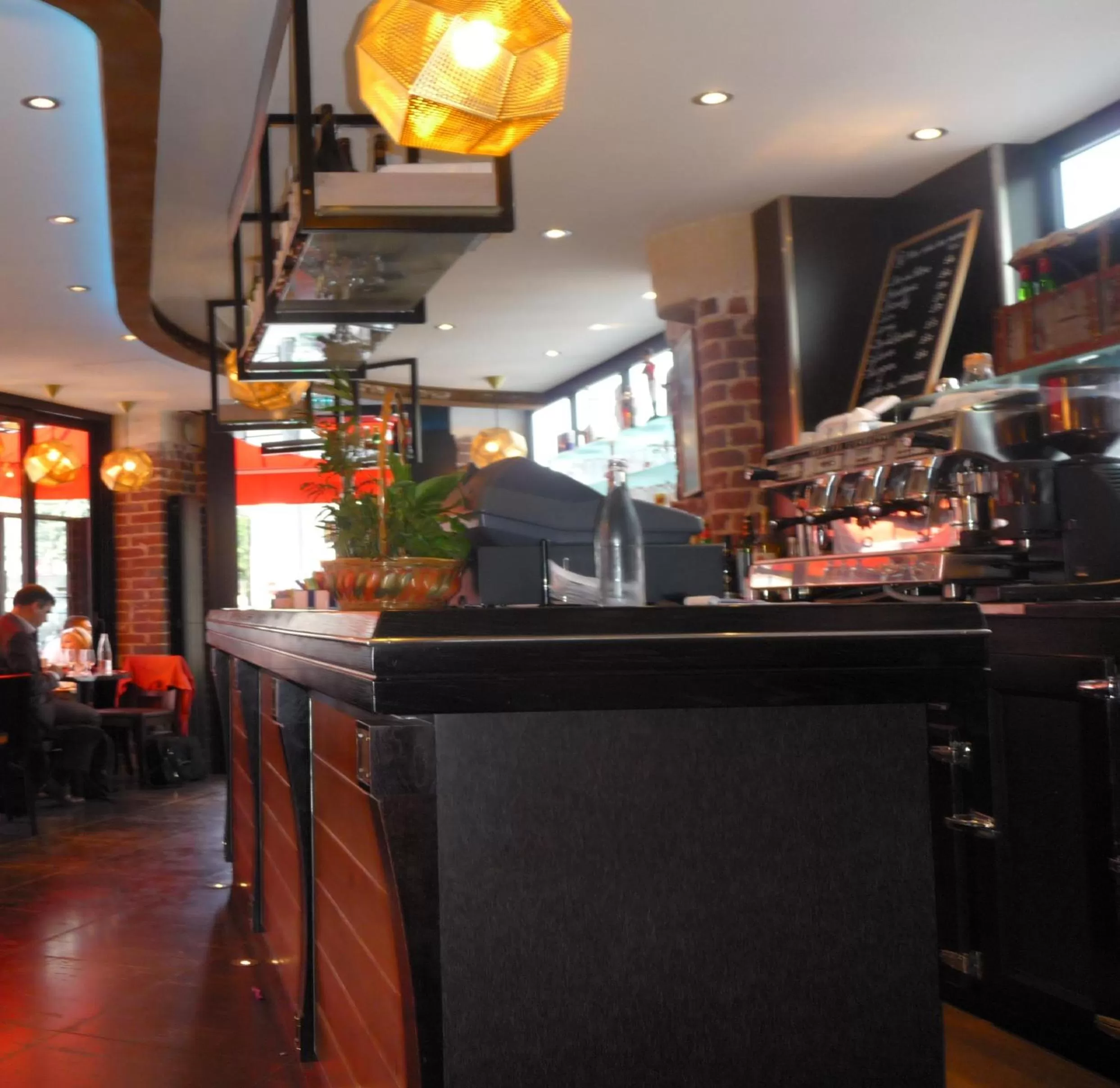 Restaurant/places to eat in Café Hôtel de l'Avenir