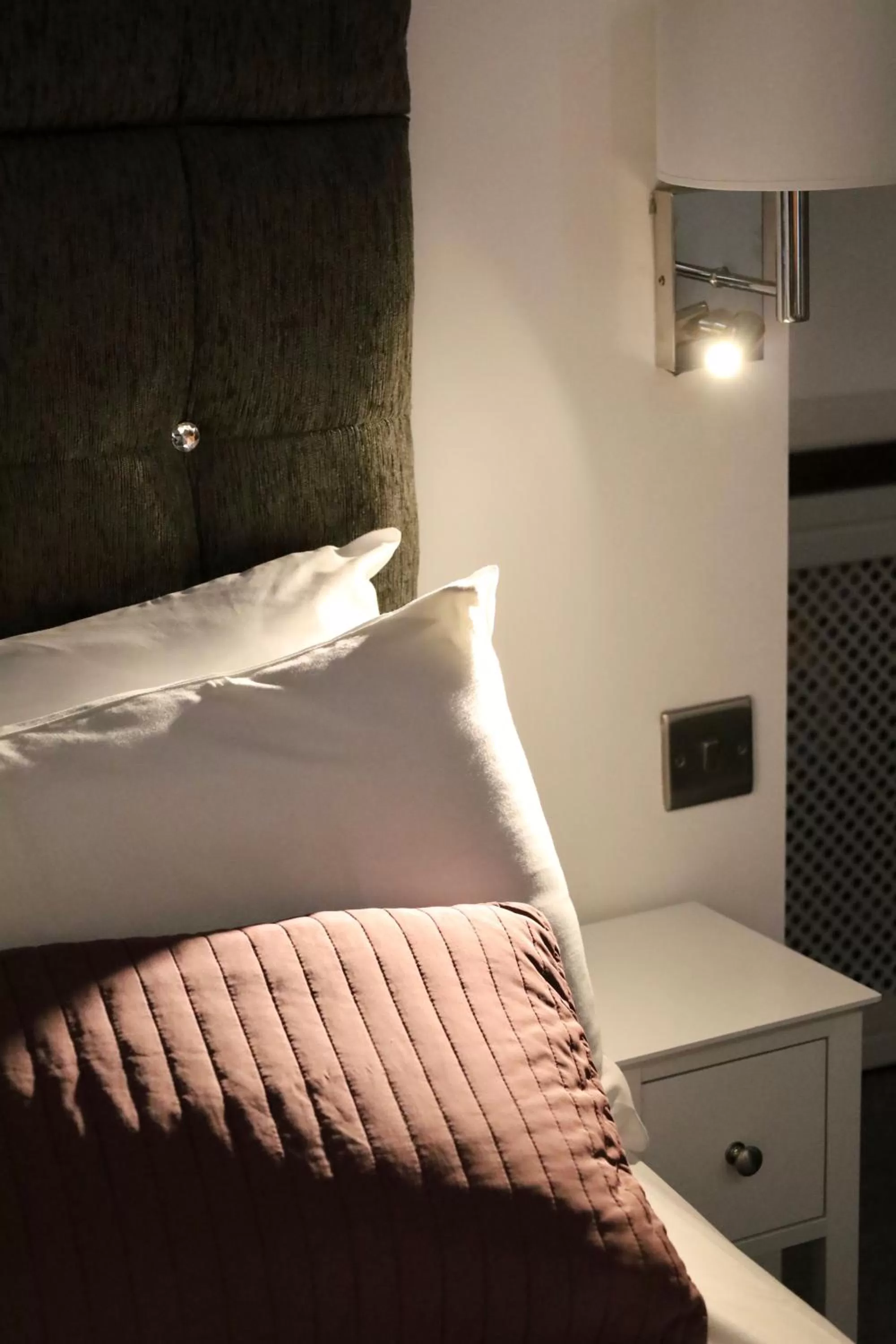 Bed in Brighton Inn Boutique Guest Accommodation