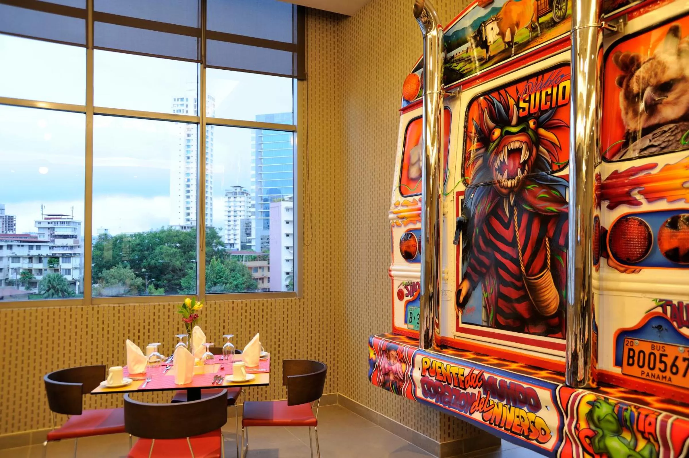 Restaurant/places to eat in Novotel Panama City