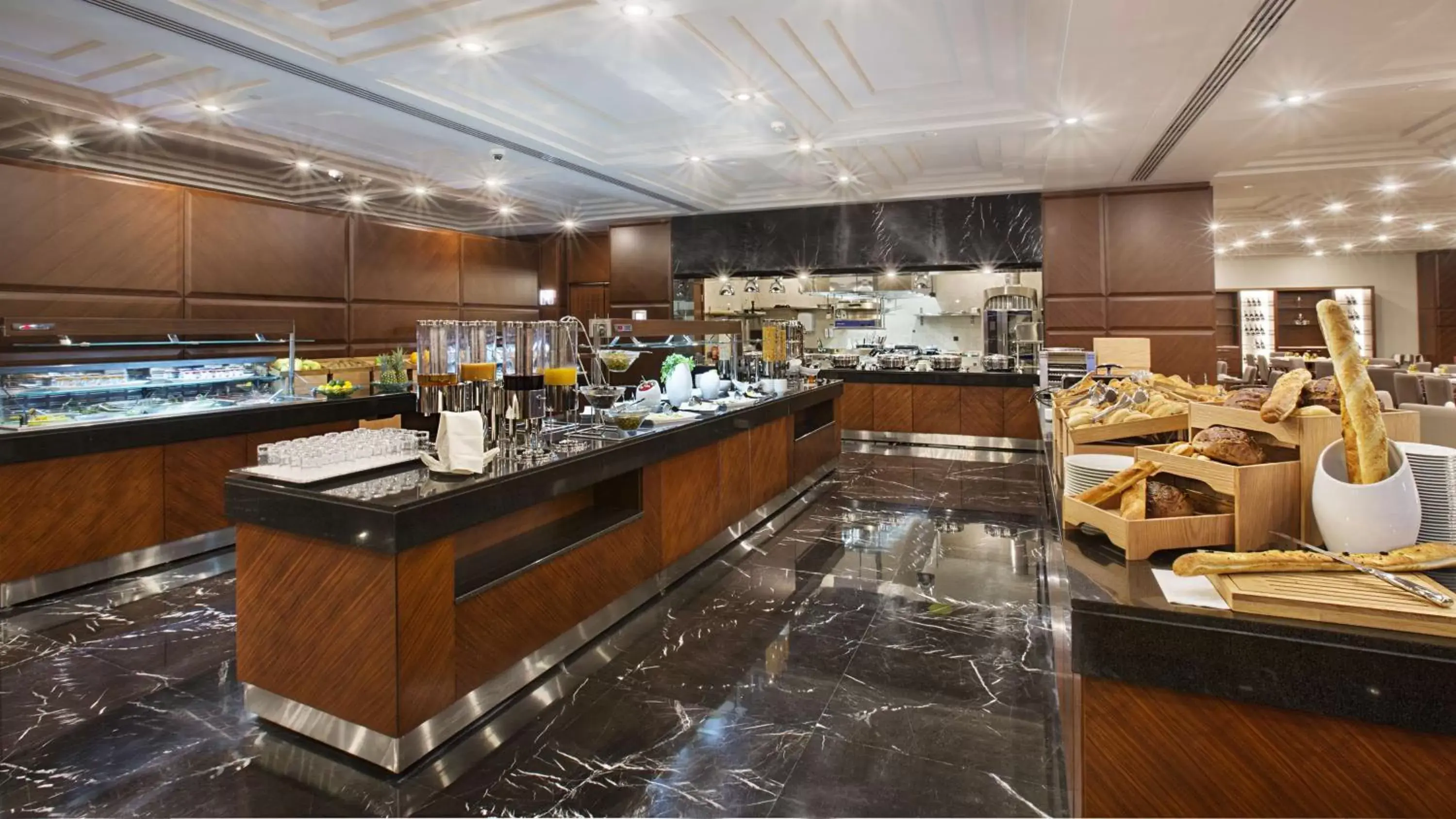 Dining area, Restaurant/Places to Eat in DoubleTree by Hilton Istanbul-Avcilar