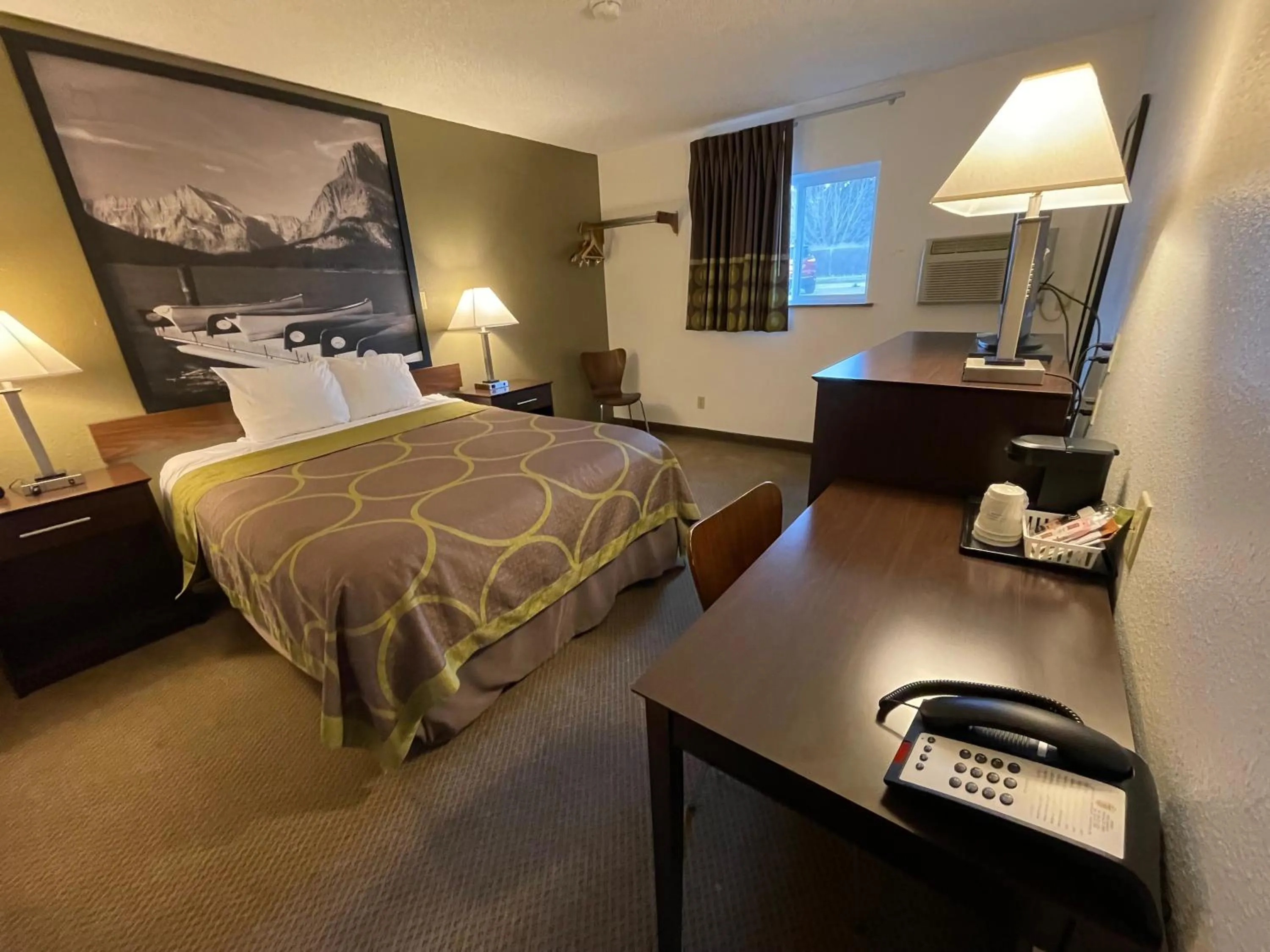 Photo of the whole room, Bed in Studio 1 Hotel & Extended Stay - Missoula