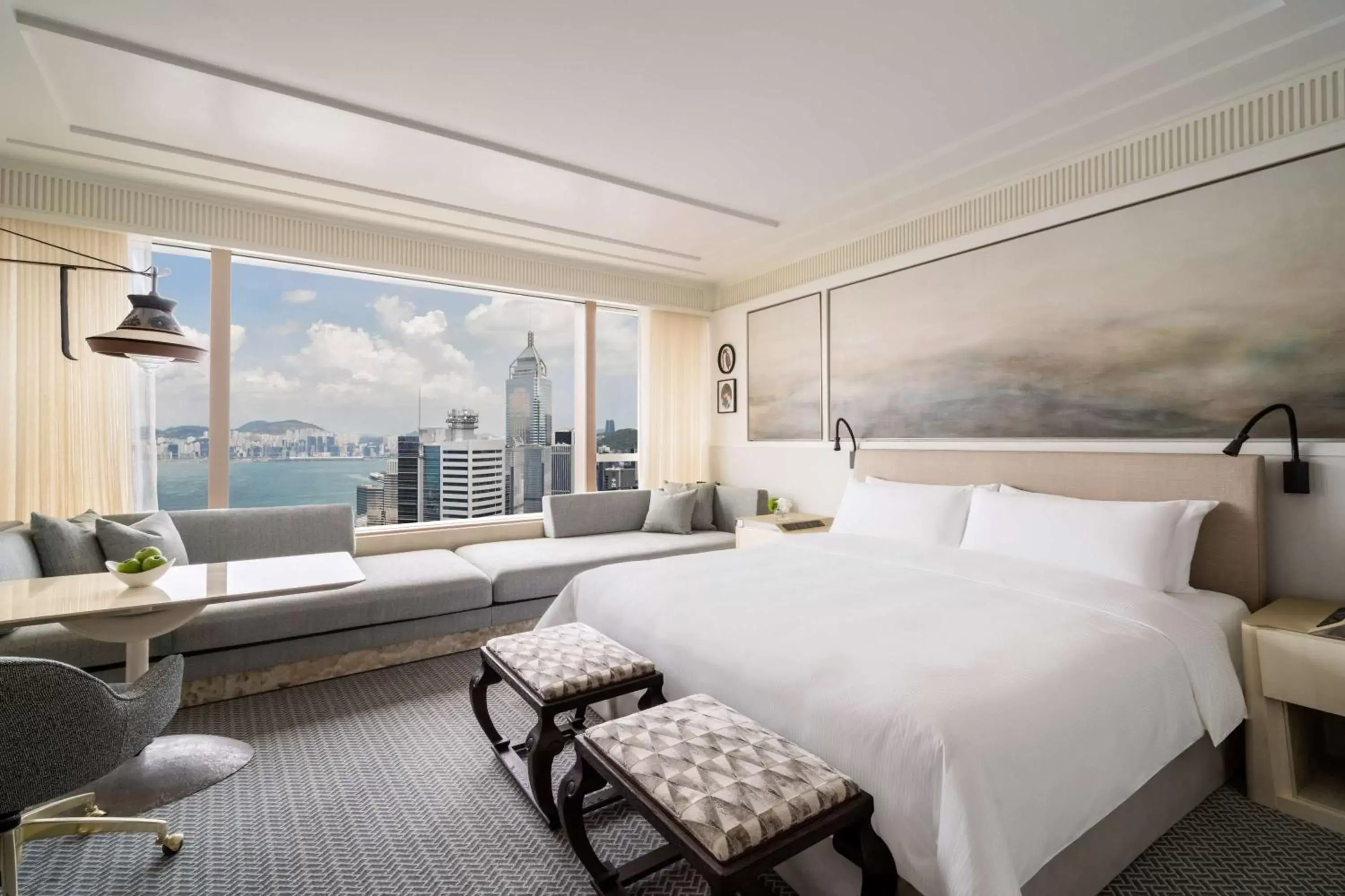 Photo of the whole room in Island Shangri-La, Hong Kong