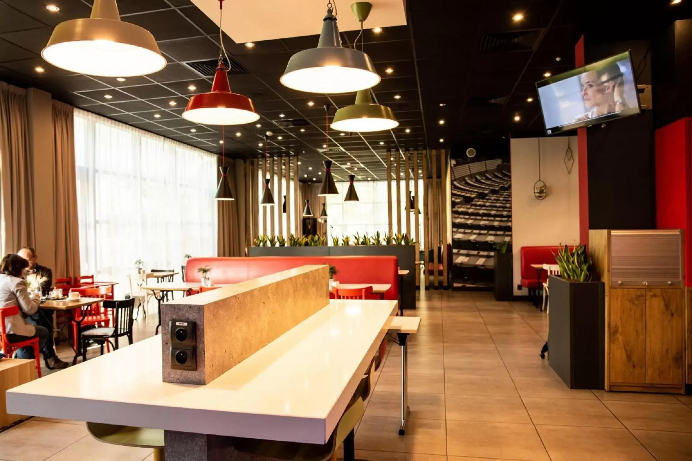 Restaurant/places to eat in Ibis Poznan Stare Miasto