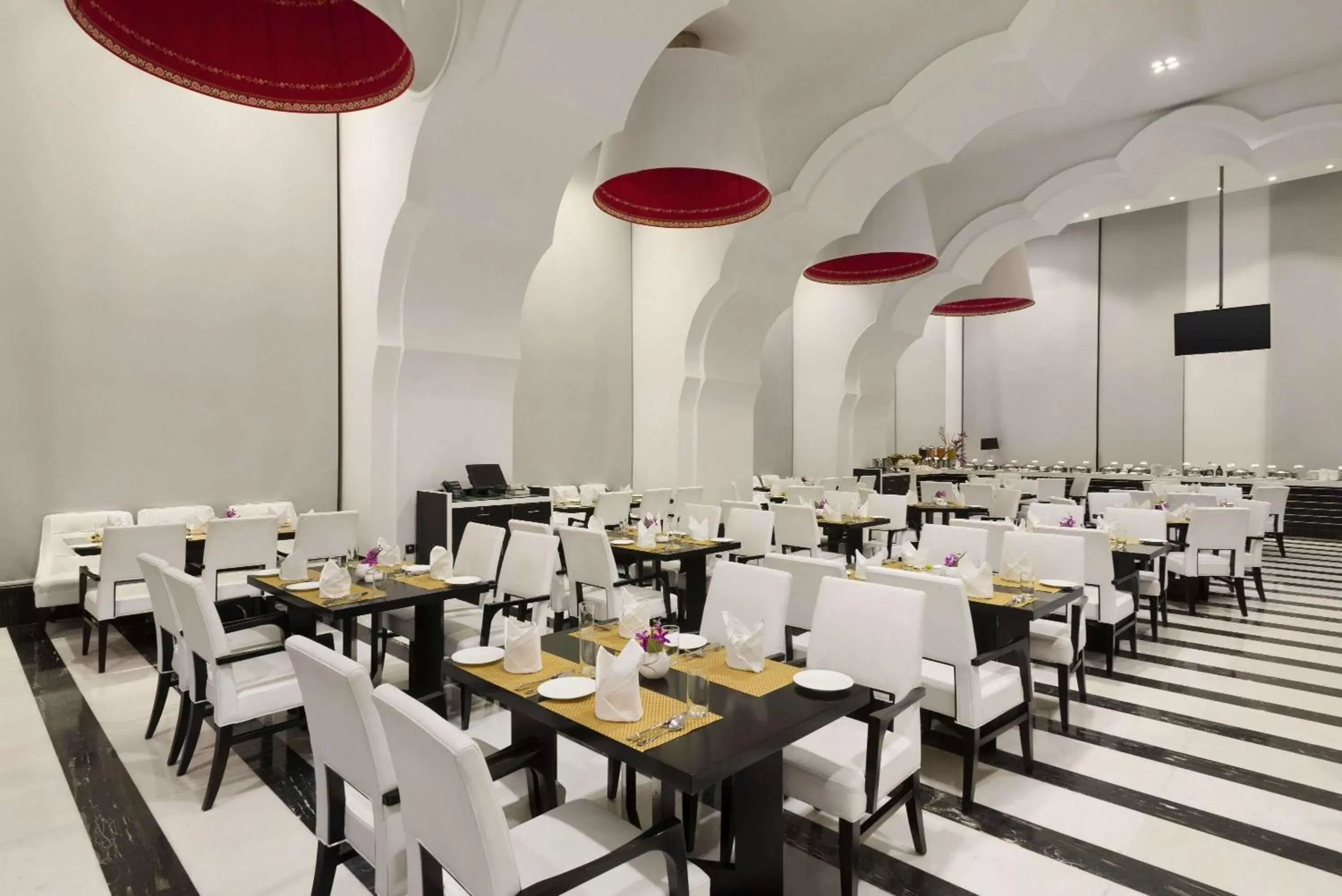 Restaurant/Places to Eat in Ramada Plaza By Wyndham Agra