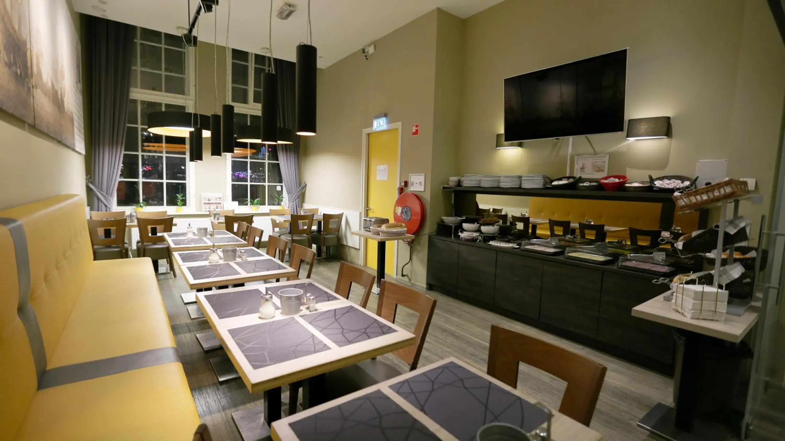 Continental breakfast, Restaurant/Places to Eat in City Hotel Amsterdam
