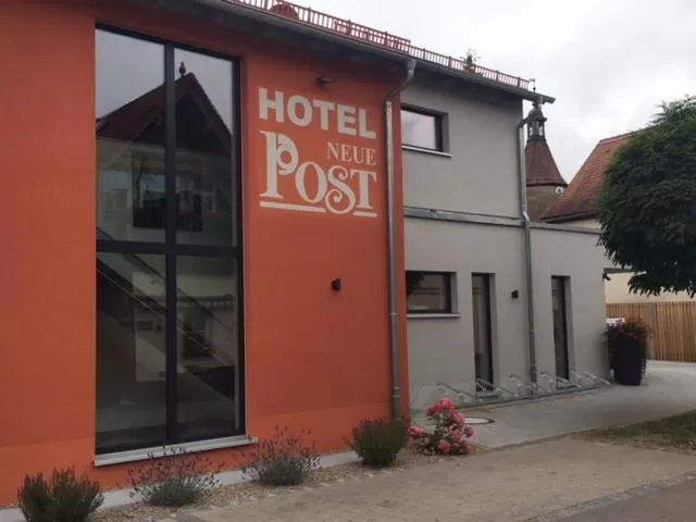 Facade/entrance in Hotel-Gasthof Neue Post