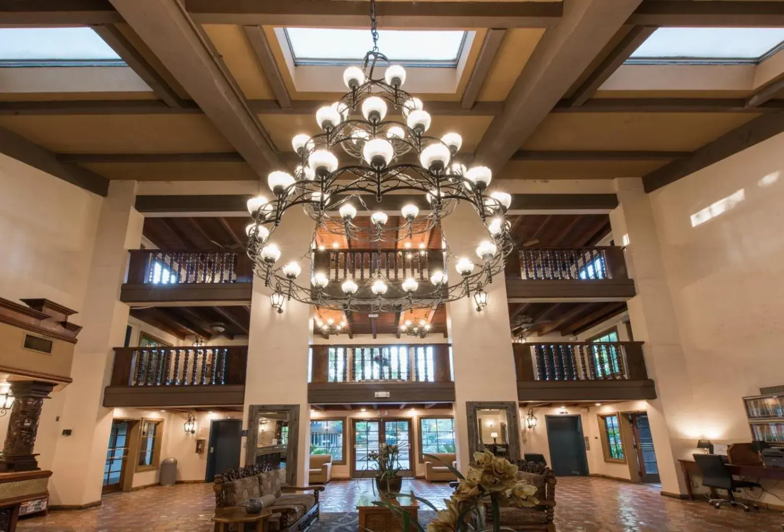 Lobby or reception in Vanllee Hotel Lobby or reception in Vanllee Hotel