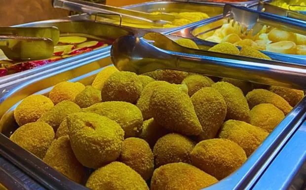 Restaurant/places to eat in Pousada Jovimar