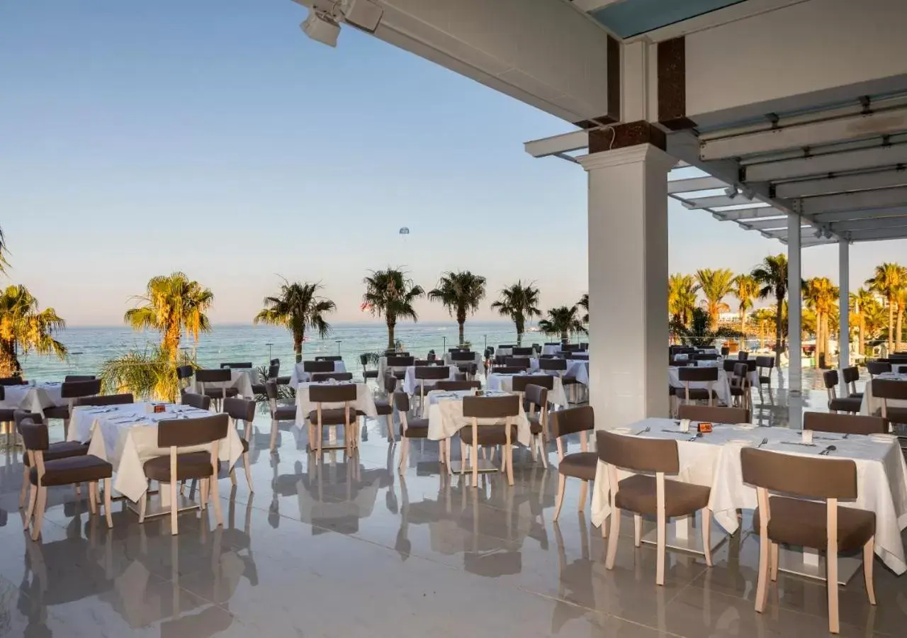 Restaurant/Places to Eat in Constantinos the Great Beach Hotel