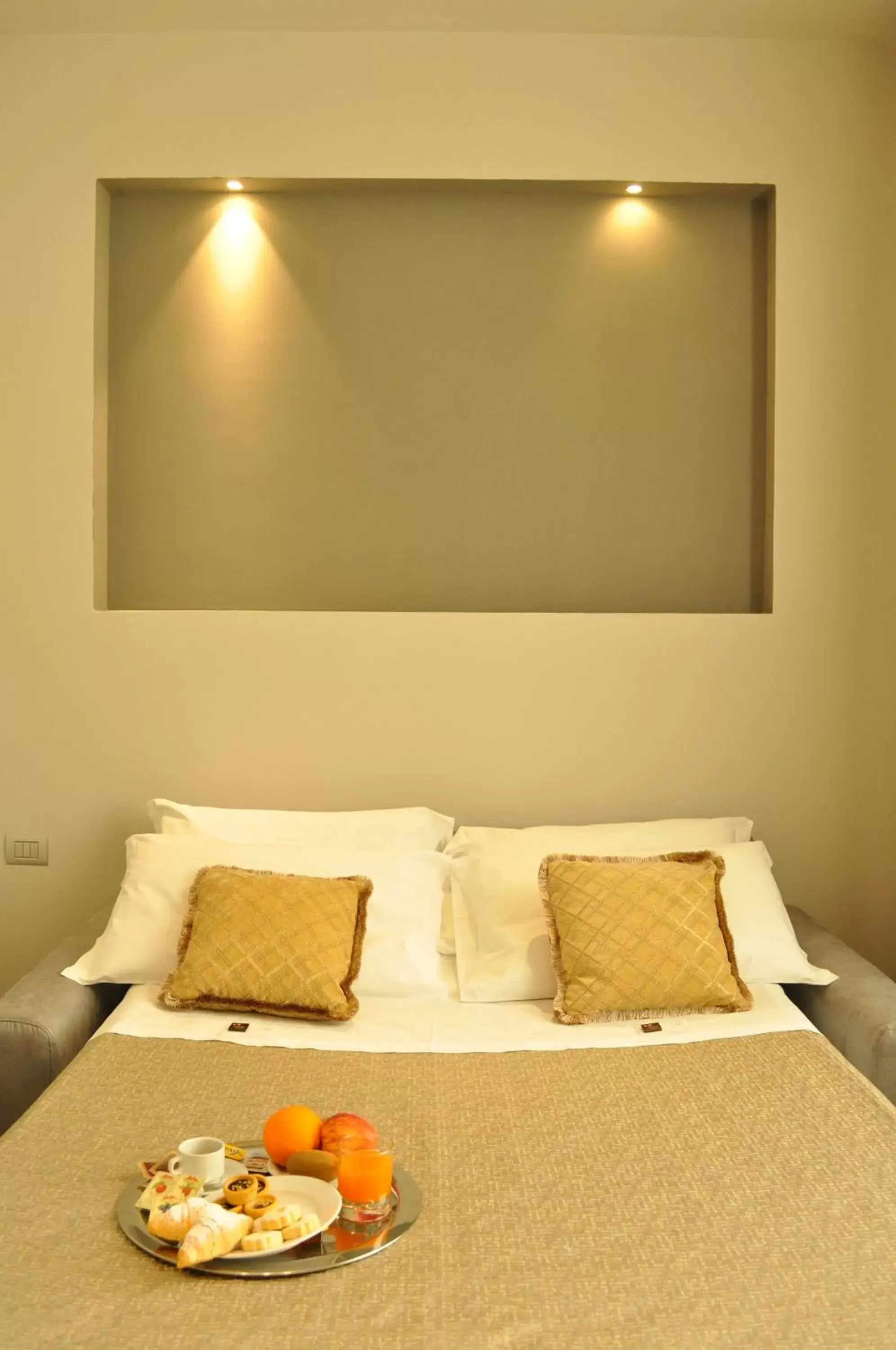 Bed in HNN Luxury Suites