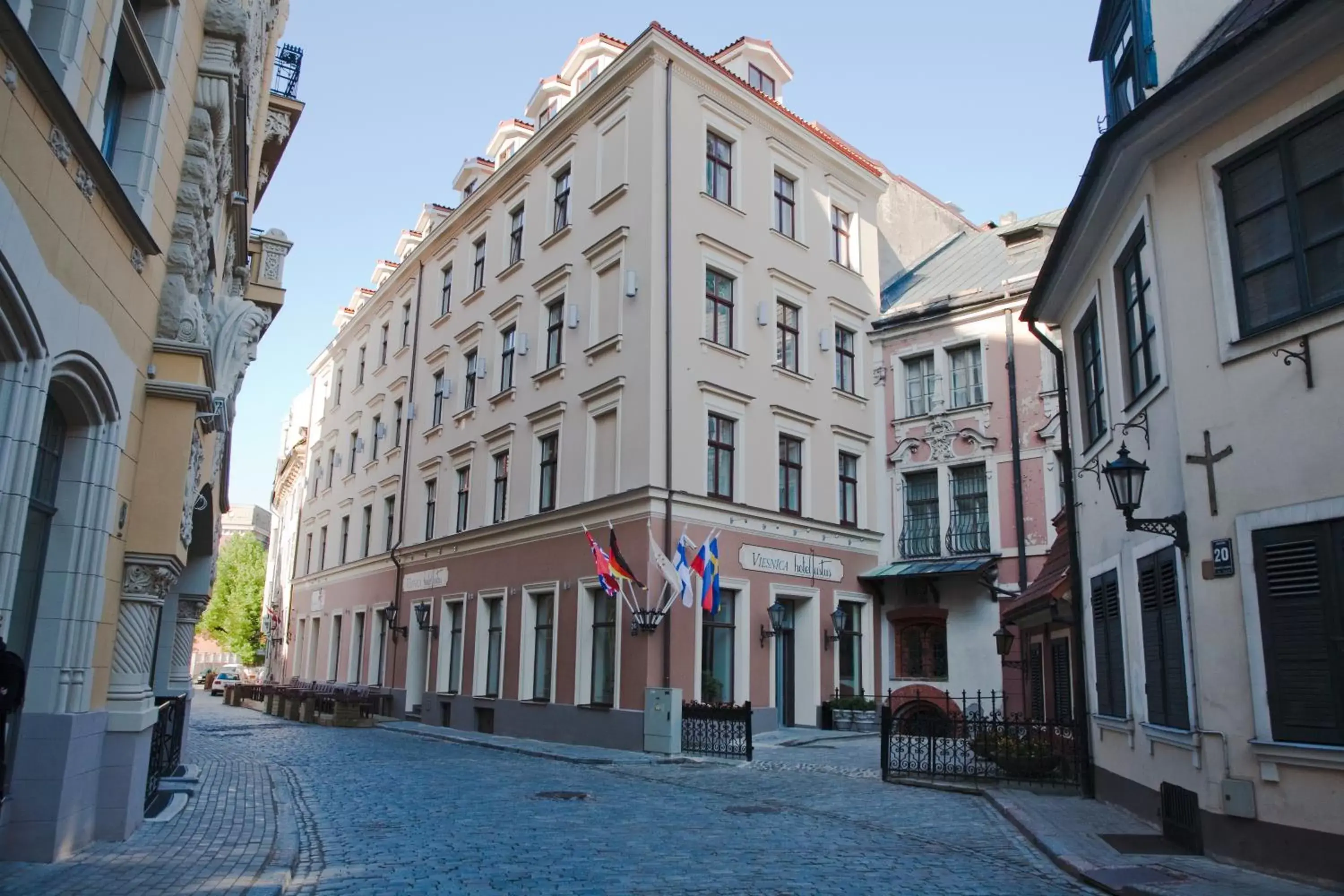 Facade/entrance, Neighborhood in Hotel Justus