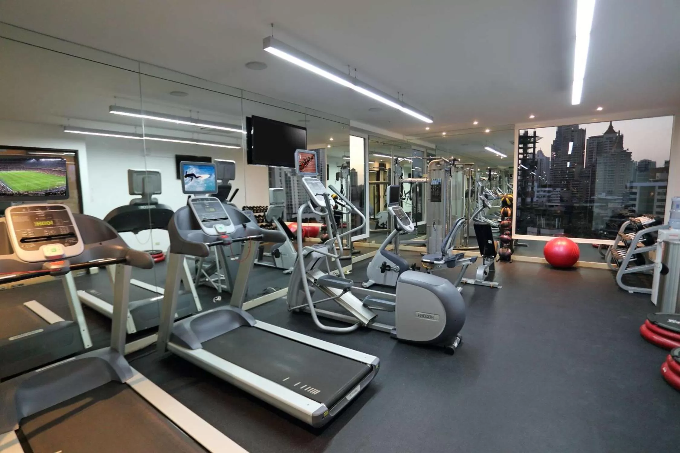 Fitness centre/facilities in Hampton by Hilton Panama