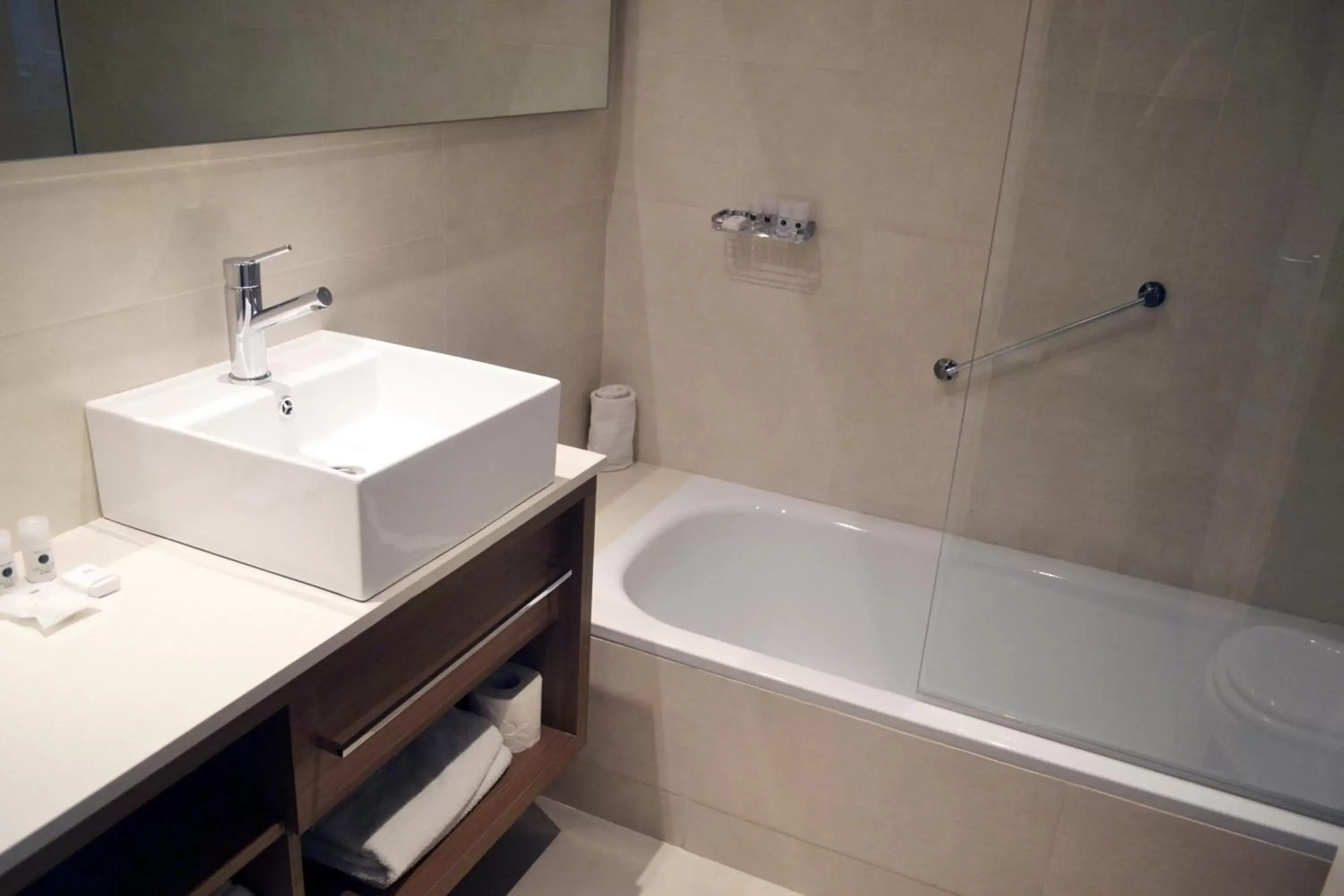 Property building in Dazzler by Wyndham Polo Property building in Dazzler by Wyndham Polo