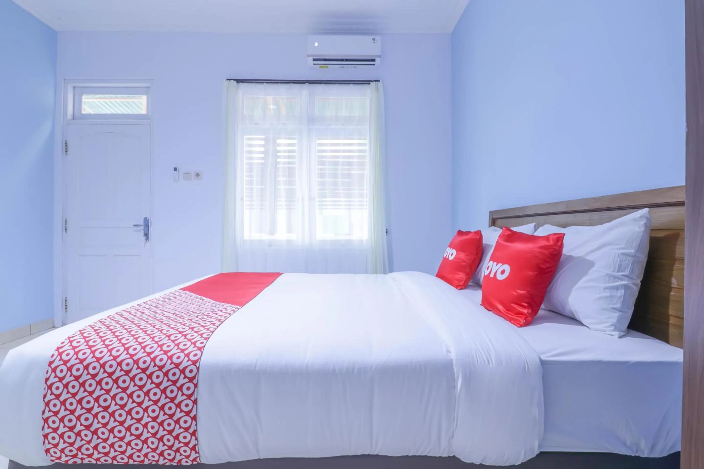 Bedroom, Bed in OYO 1755 De'balcon Accomodation