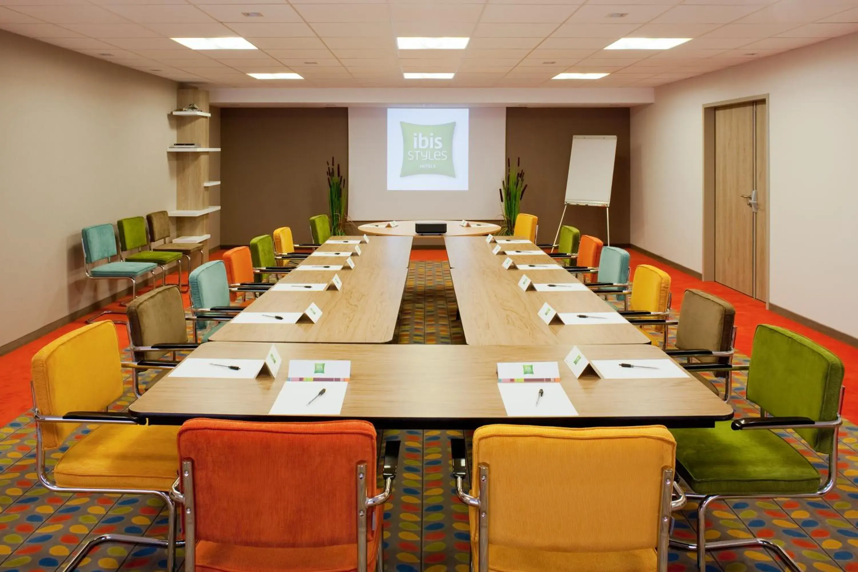 Meeting/conference room in ibis Styles Chaumont Centre Gare