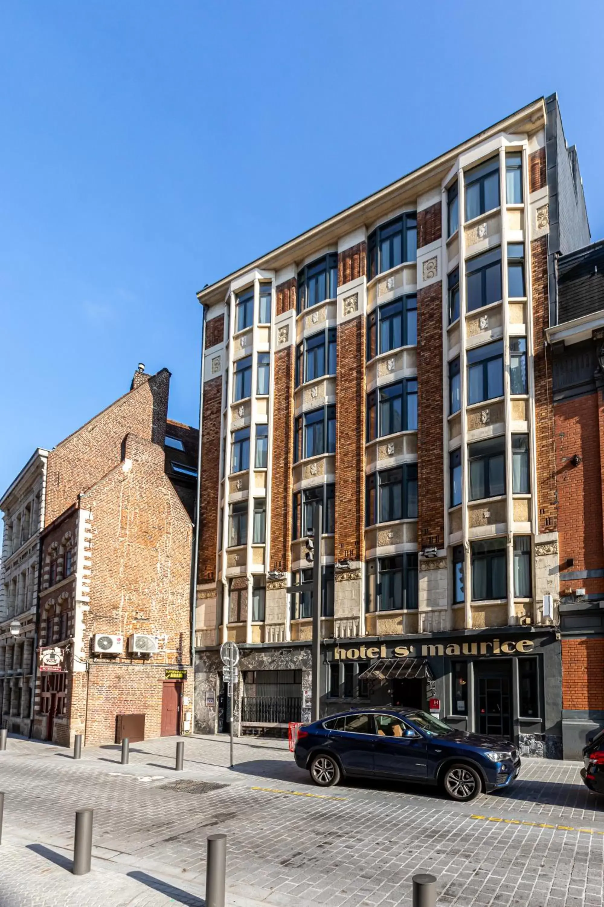 Facade/entrance, Property Building in Hôtel Saint Maurice