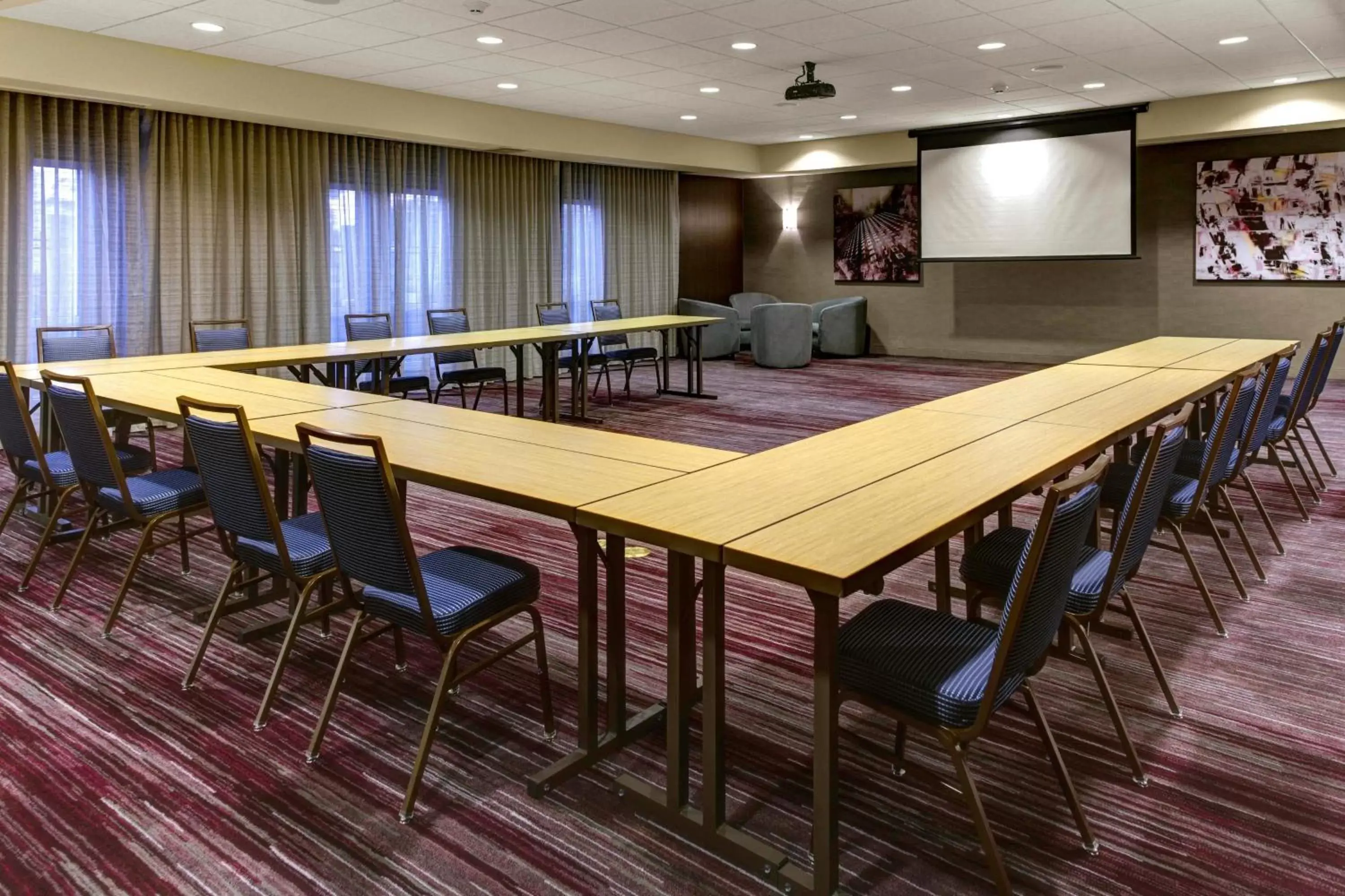 Meeting/conference room in Courtyard by Marriott New Orleans Westbank/Gretna