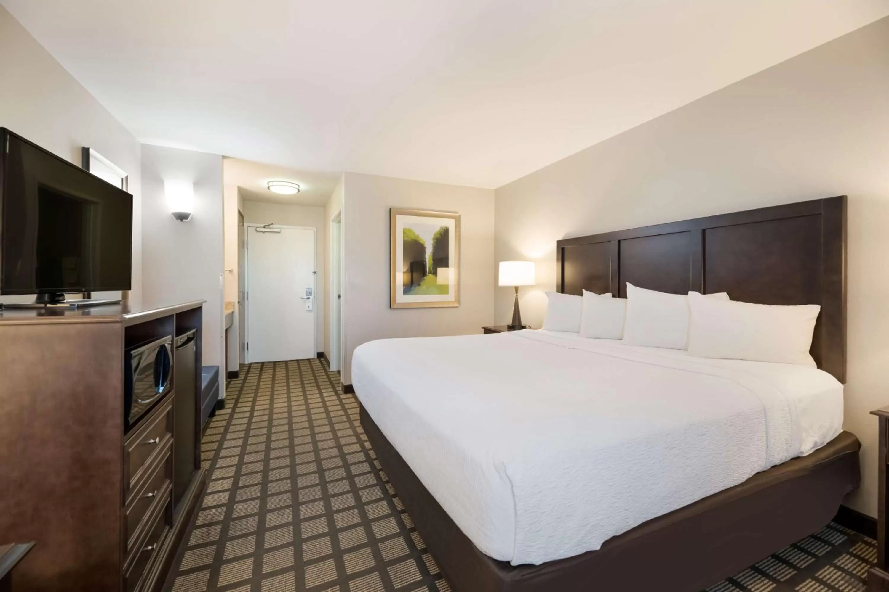 Bedroom, Bed in Best Western North Bryant Inn