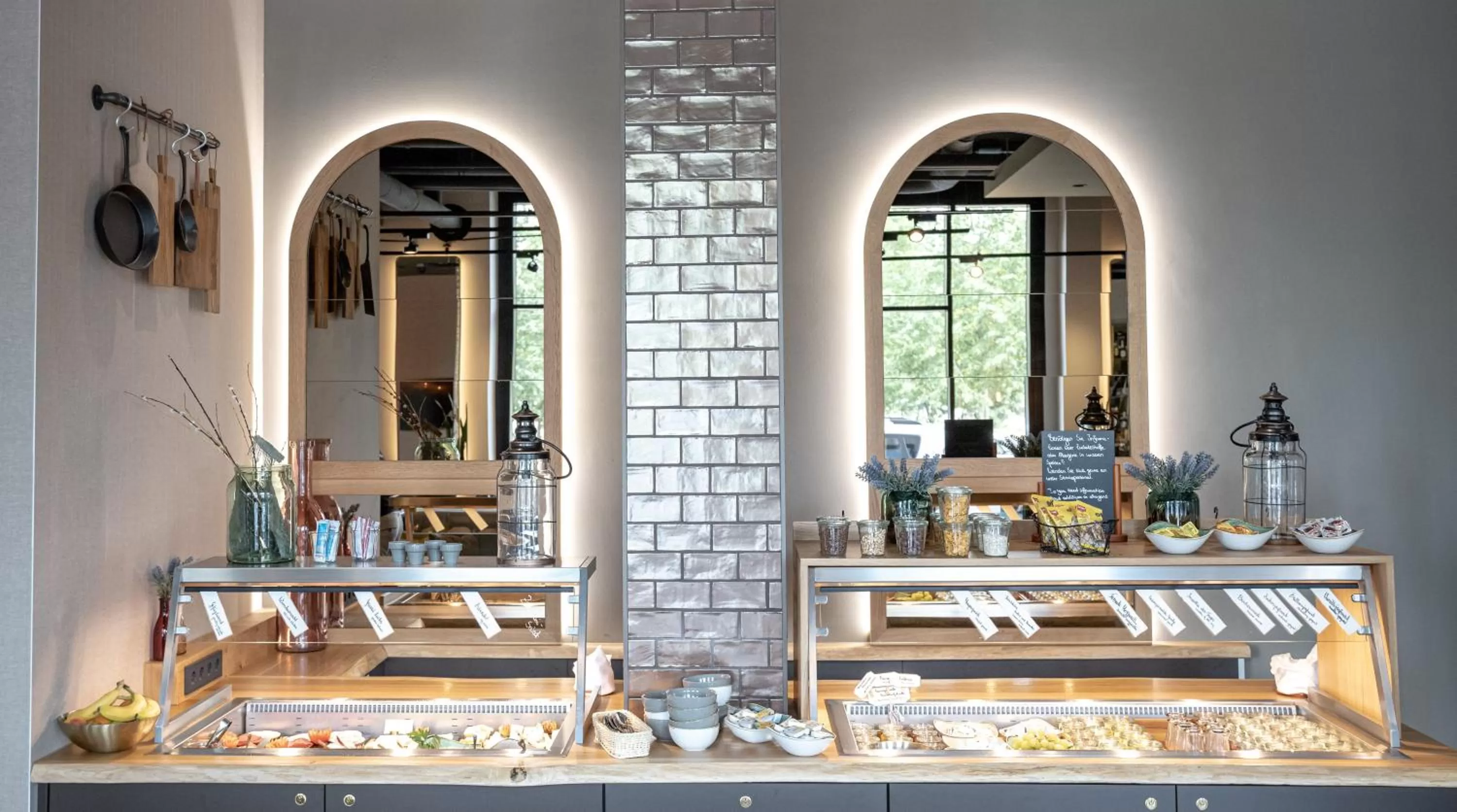 Restaurant/places to eat in Hotel Indigo Dresden - Wettiner Platz by IHG