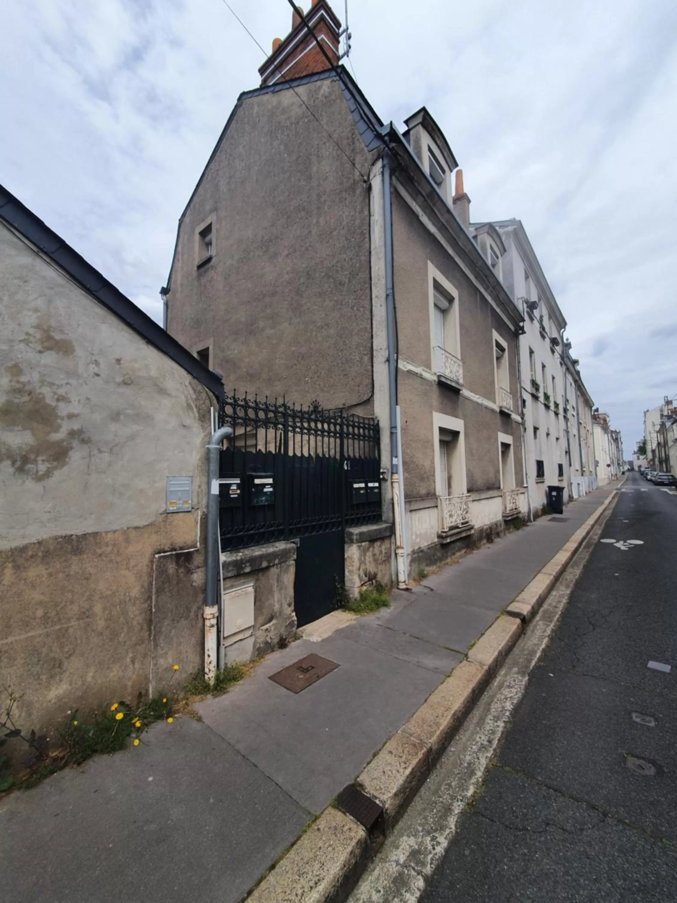 Property Building in Cocon cosy avec SDB privée à Tours centre