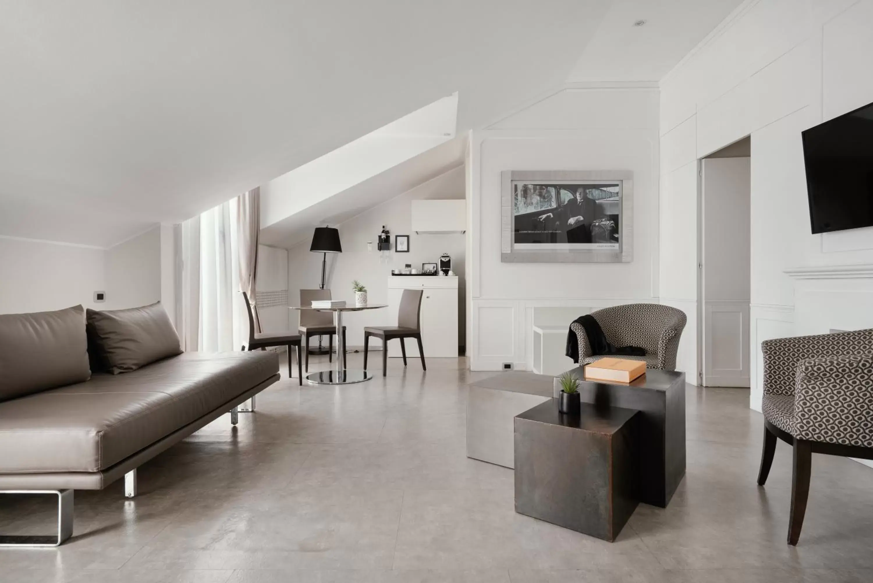 Living room, Seating Area in Montenapoleone Suites