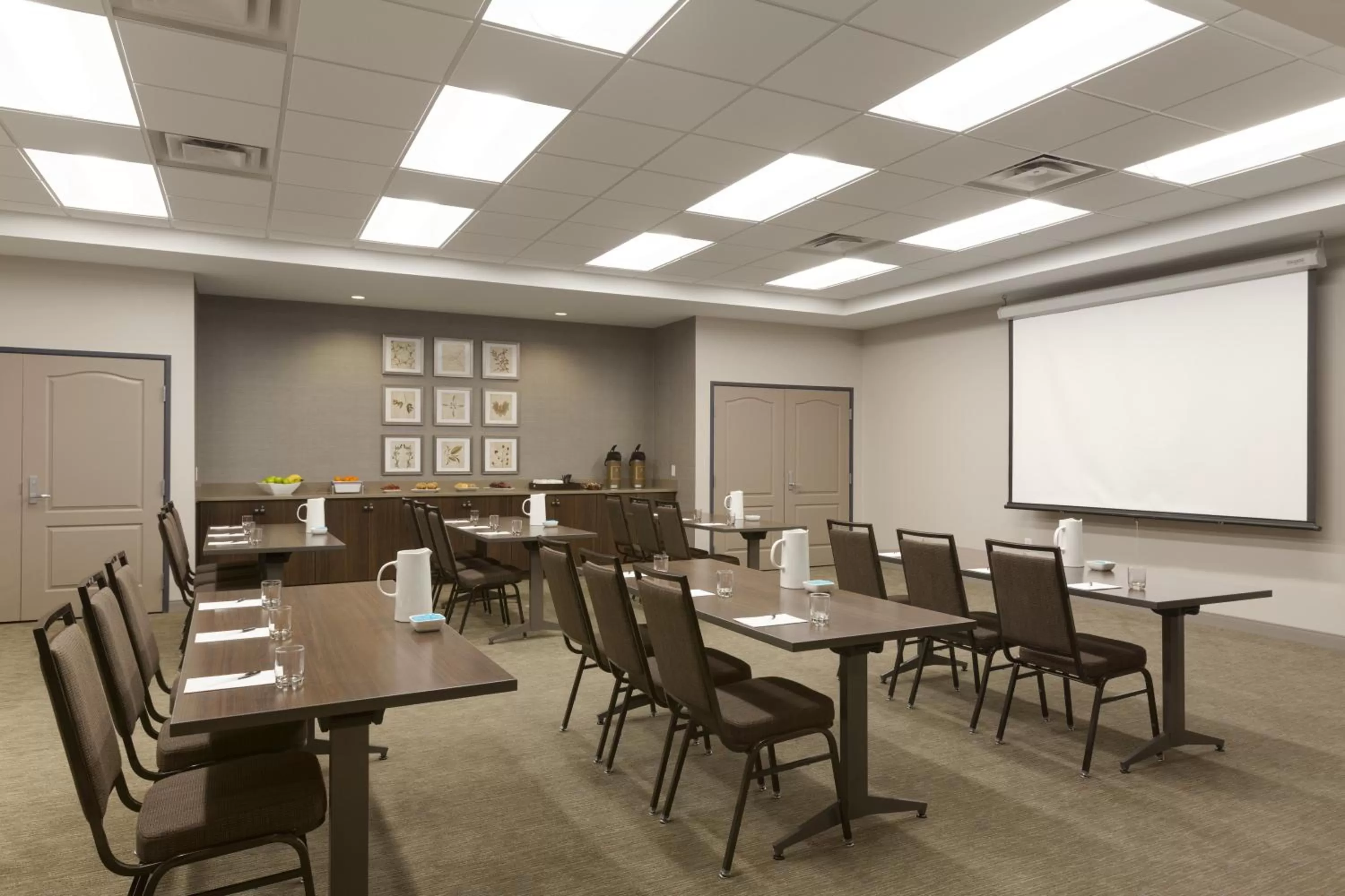 Business facilities in Country Inn & Suites by Radisson, Bloomington at Mall of America, MN