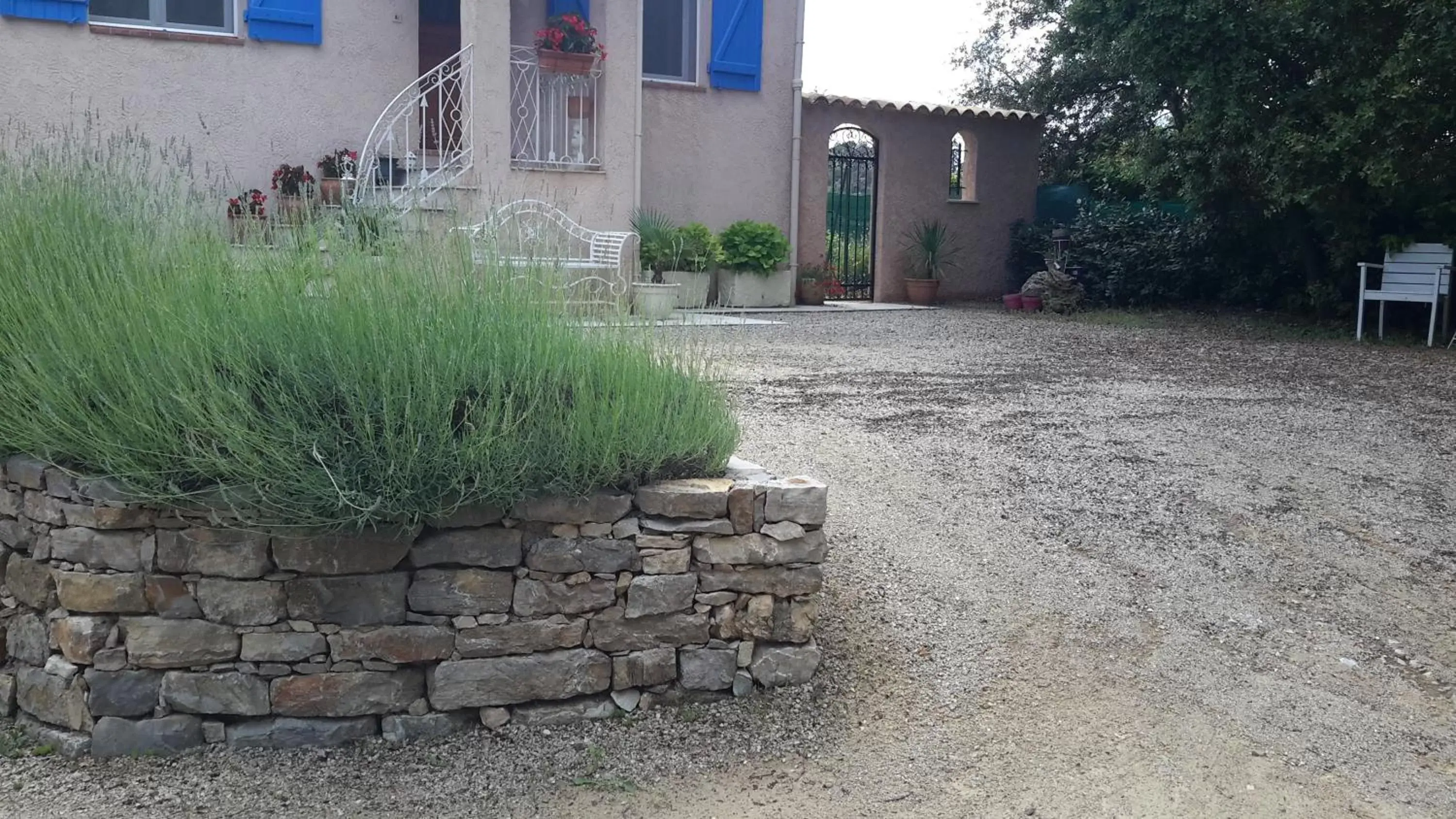 Breakfast, Property Building in L'Abrialys