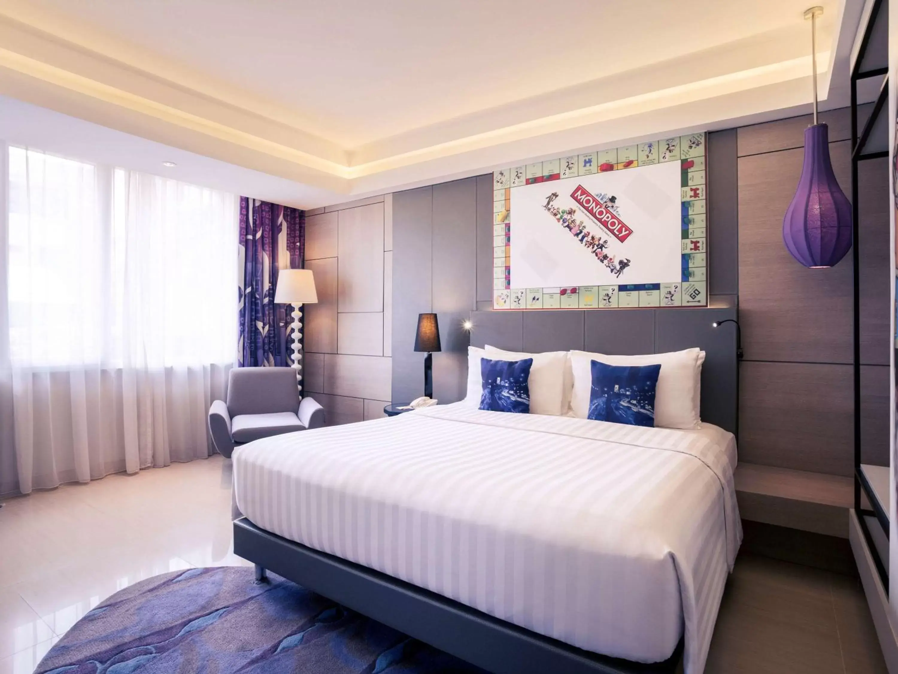 Photo of the whole room, Bed in Mercure Jakarta Sabang