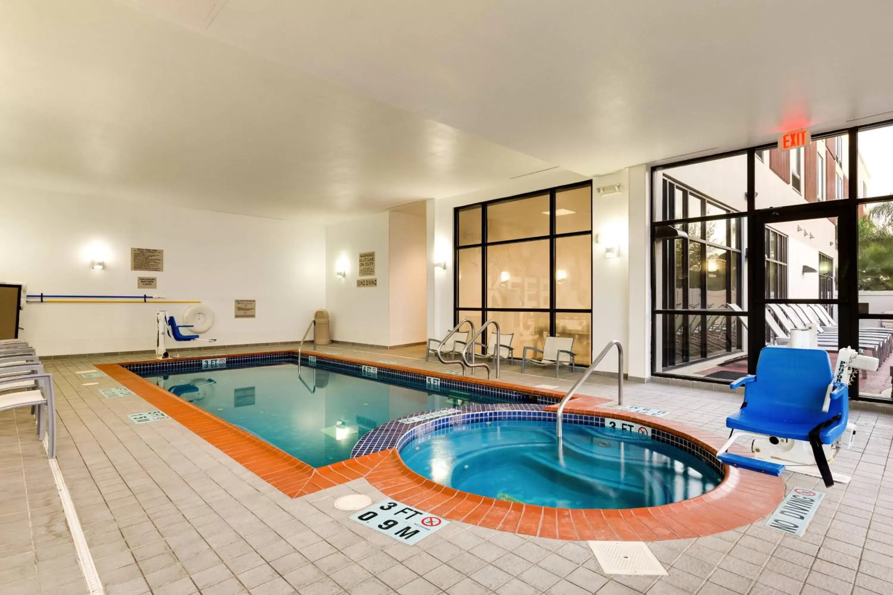Swimming Pool in SpringHill Suites McAllen