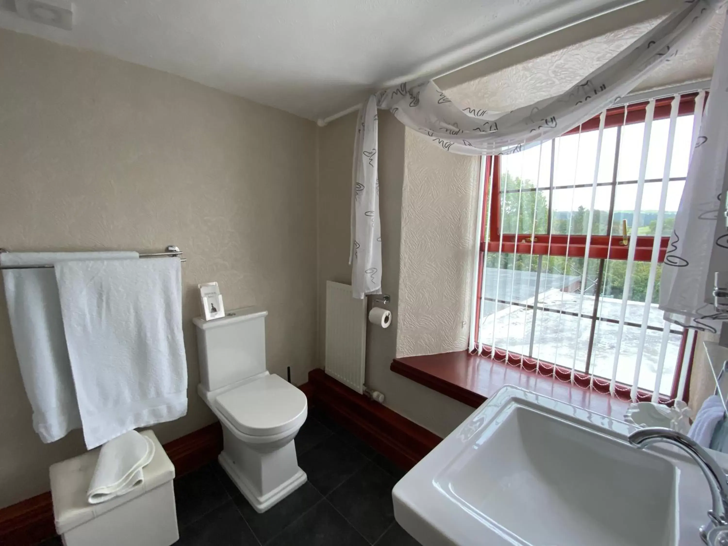 Bathroom in Flambards Hotel & Restaurant