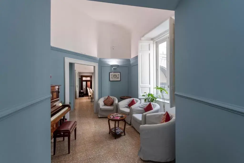 Seating Area in Aragonese Luxury Rooms