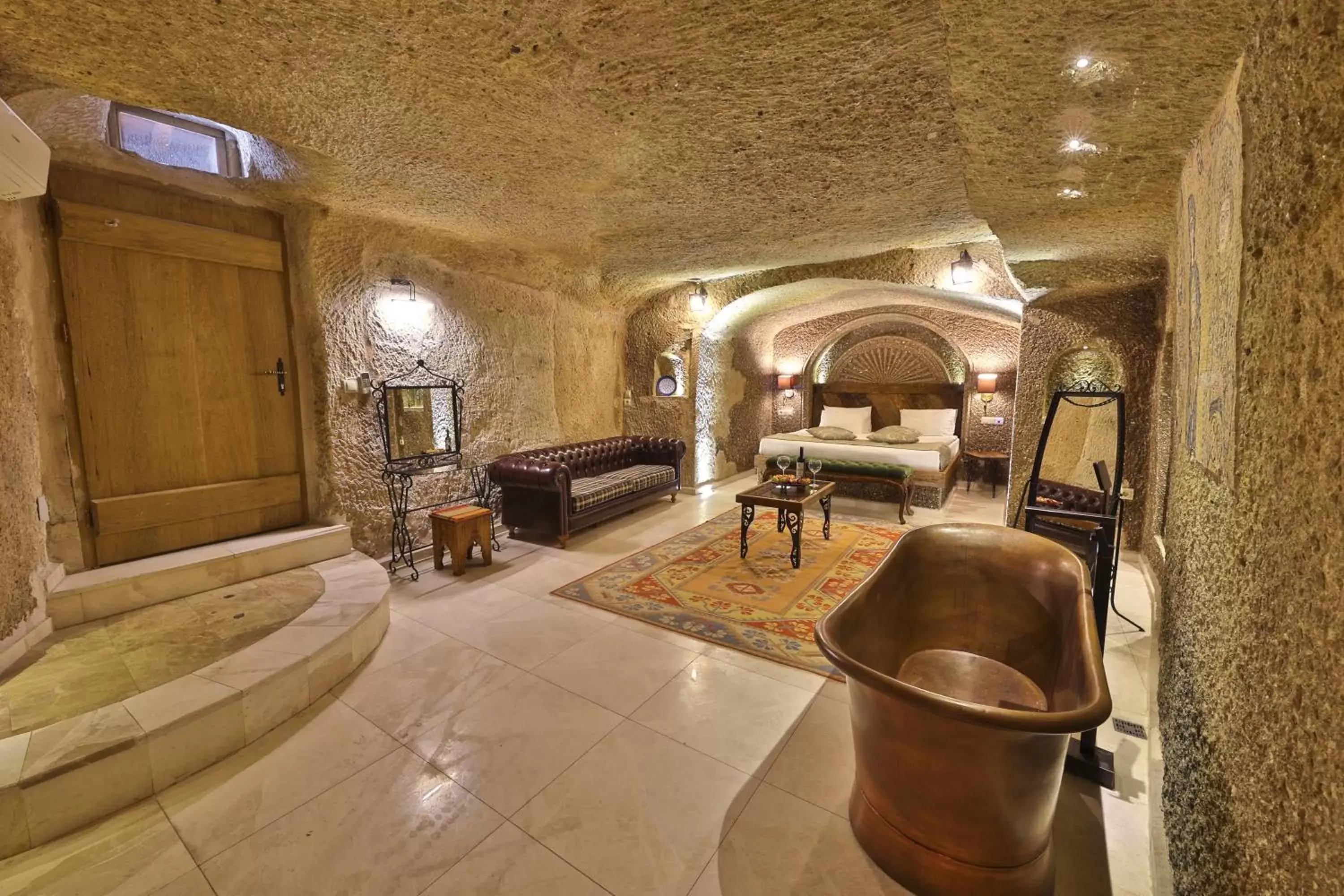 Lobby/Reception in Divan Cave House