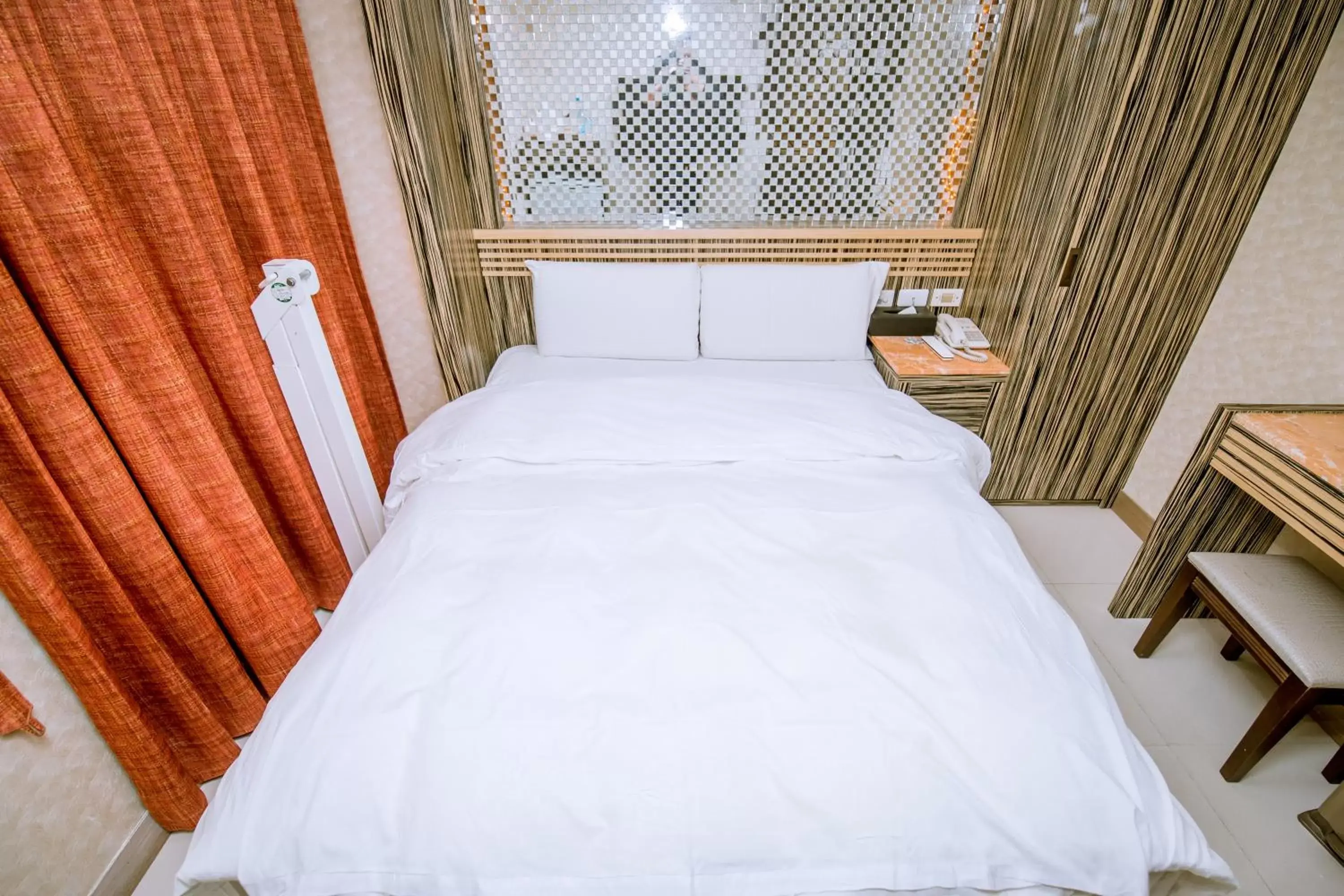 Bed in Guide Hotel Taipei Xinyi