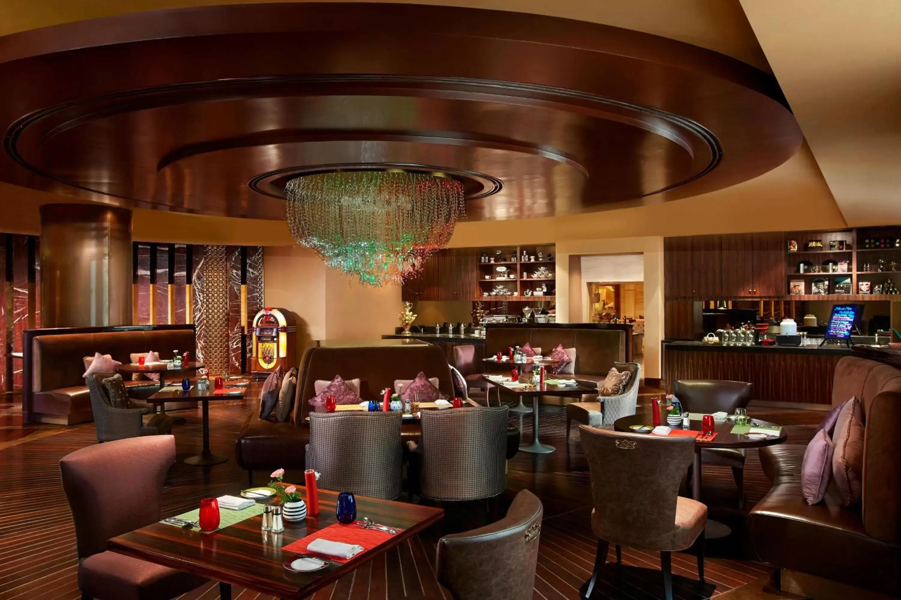 Restaurant/places to eat, Lounge/Bar in ITC Grand Chola, a Luxury Collection Hotel, Chennai