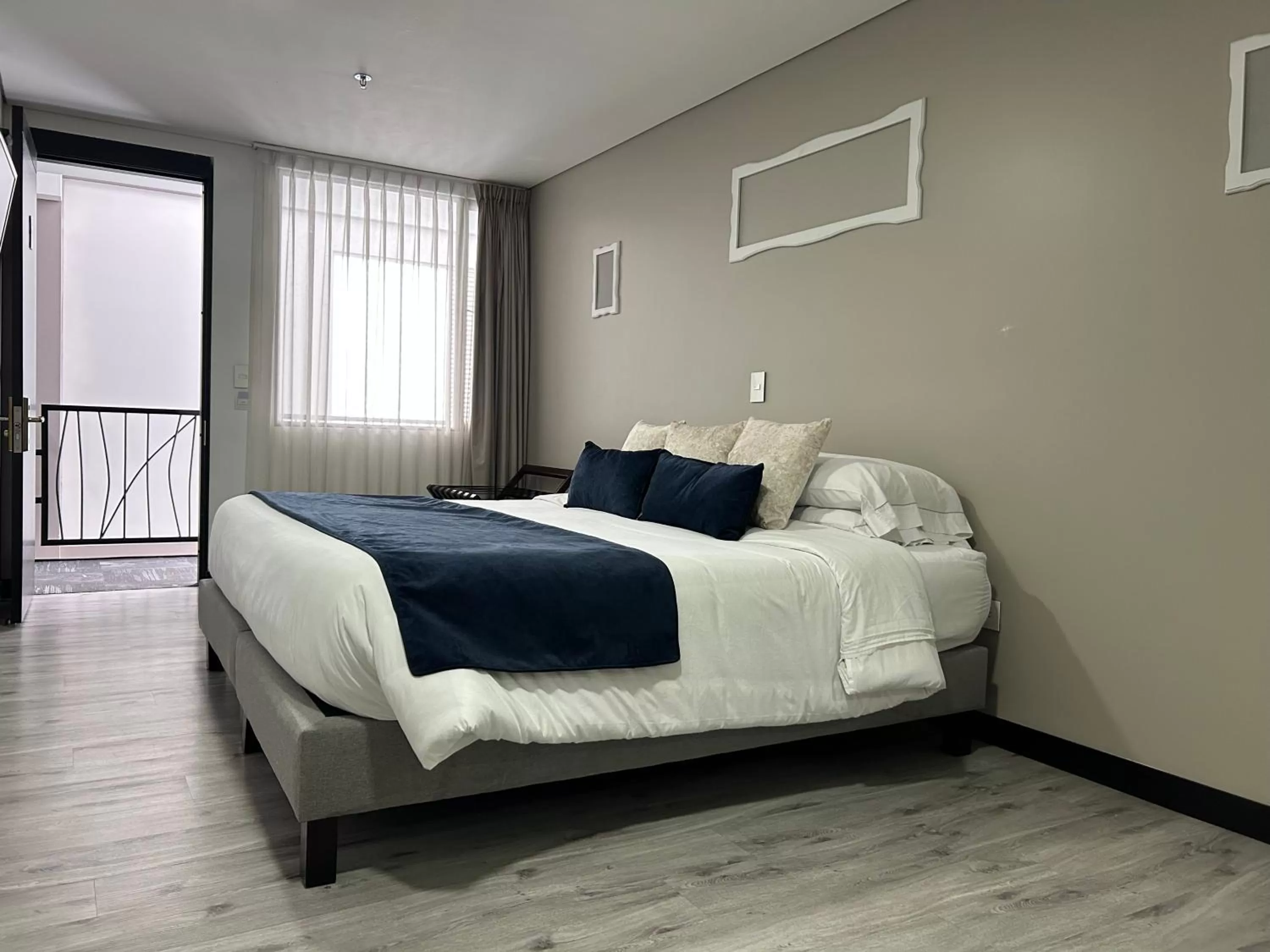 Photo of the whole room, Bed in Hotel WLH Silver Bogota - White Lighthouse