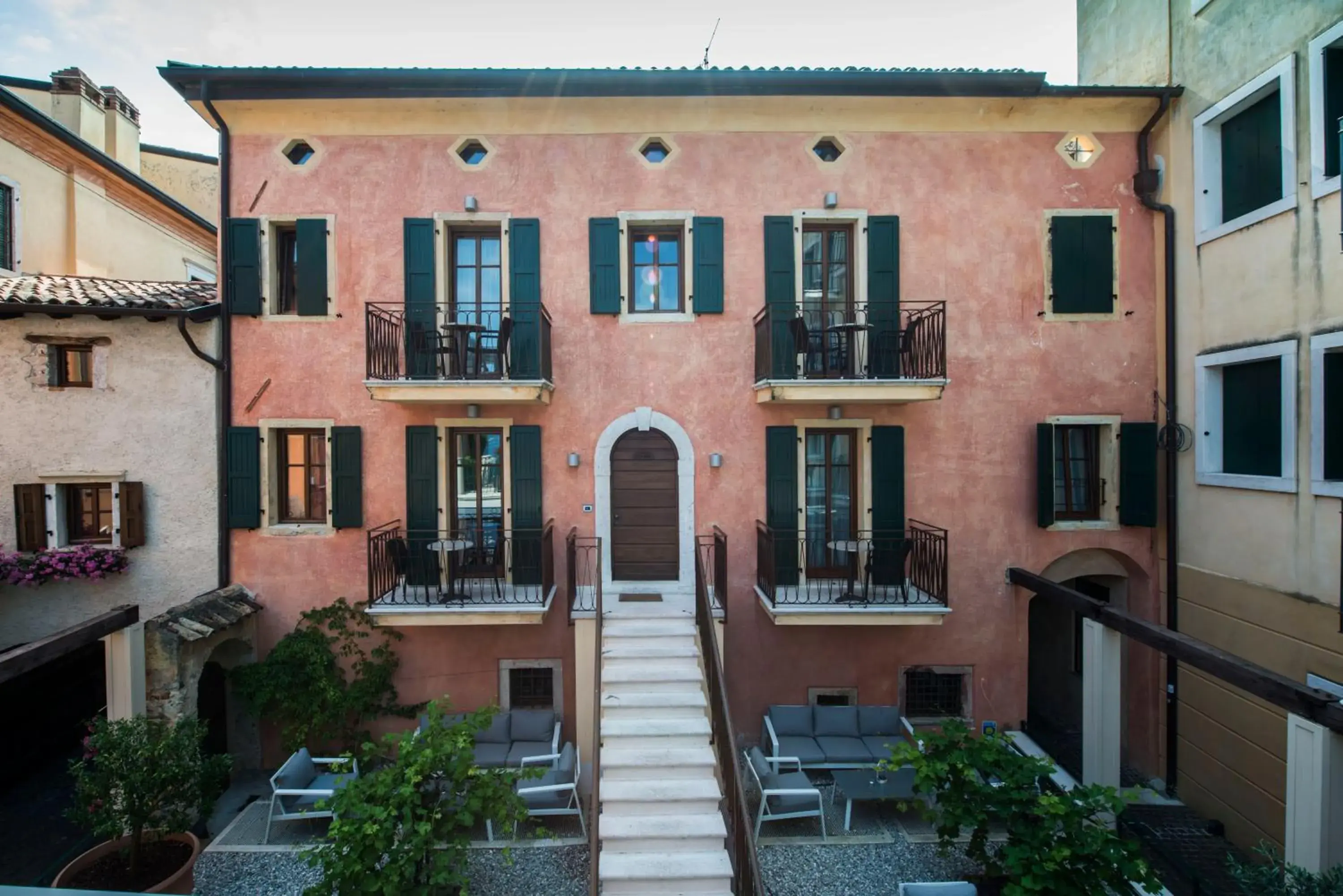 Property Building in Hotel Del Porto