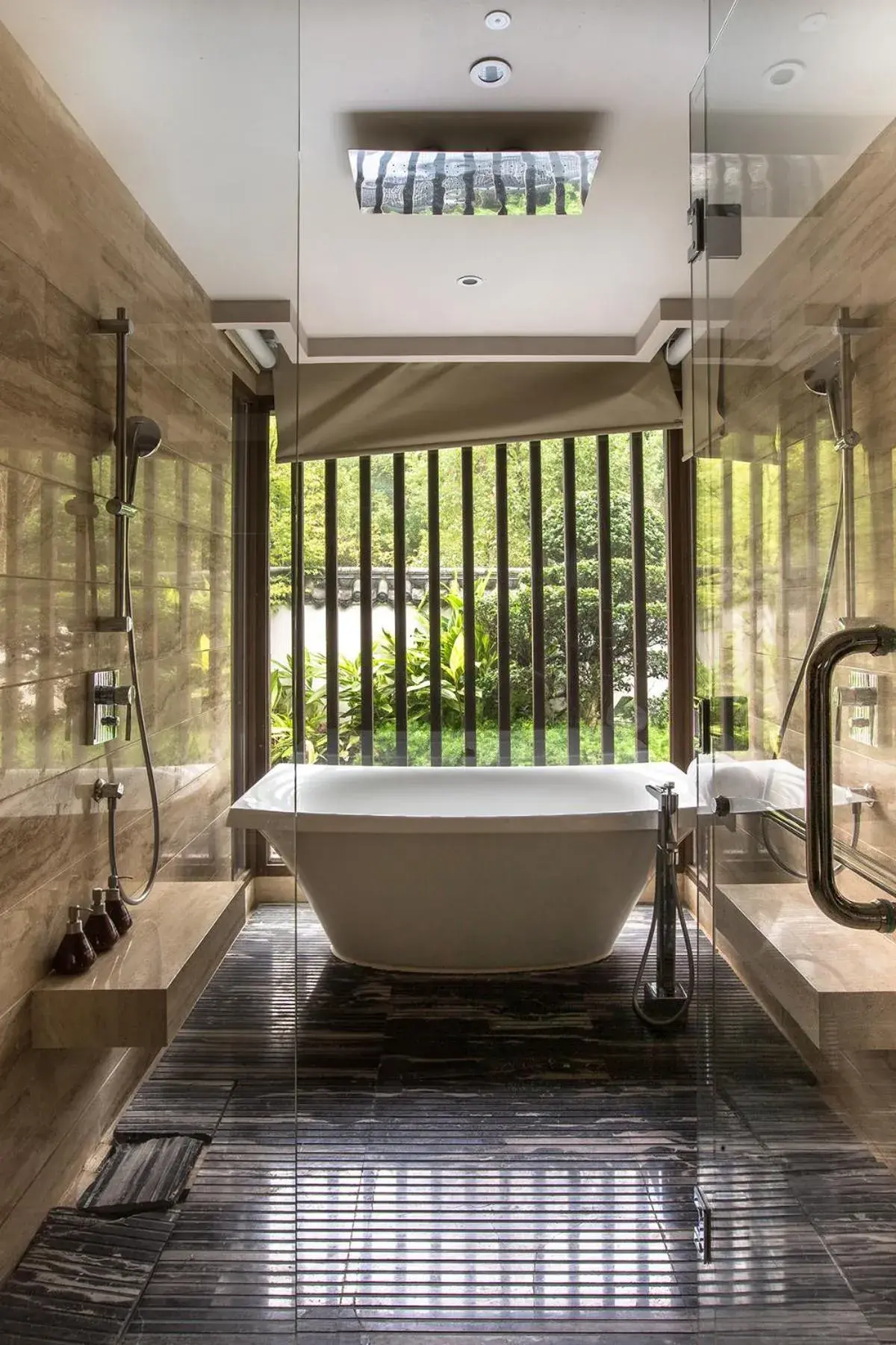 Bathroom in Banyan Tree Chongqing Beibei