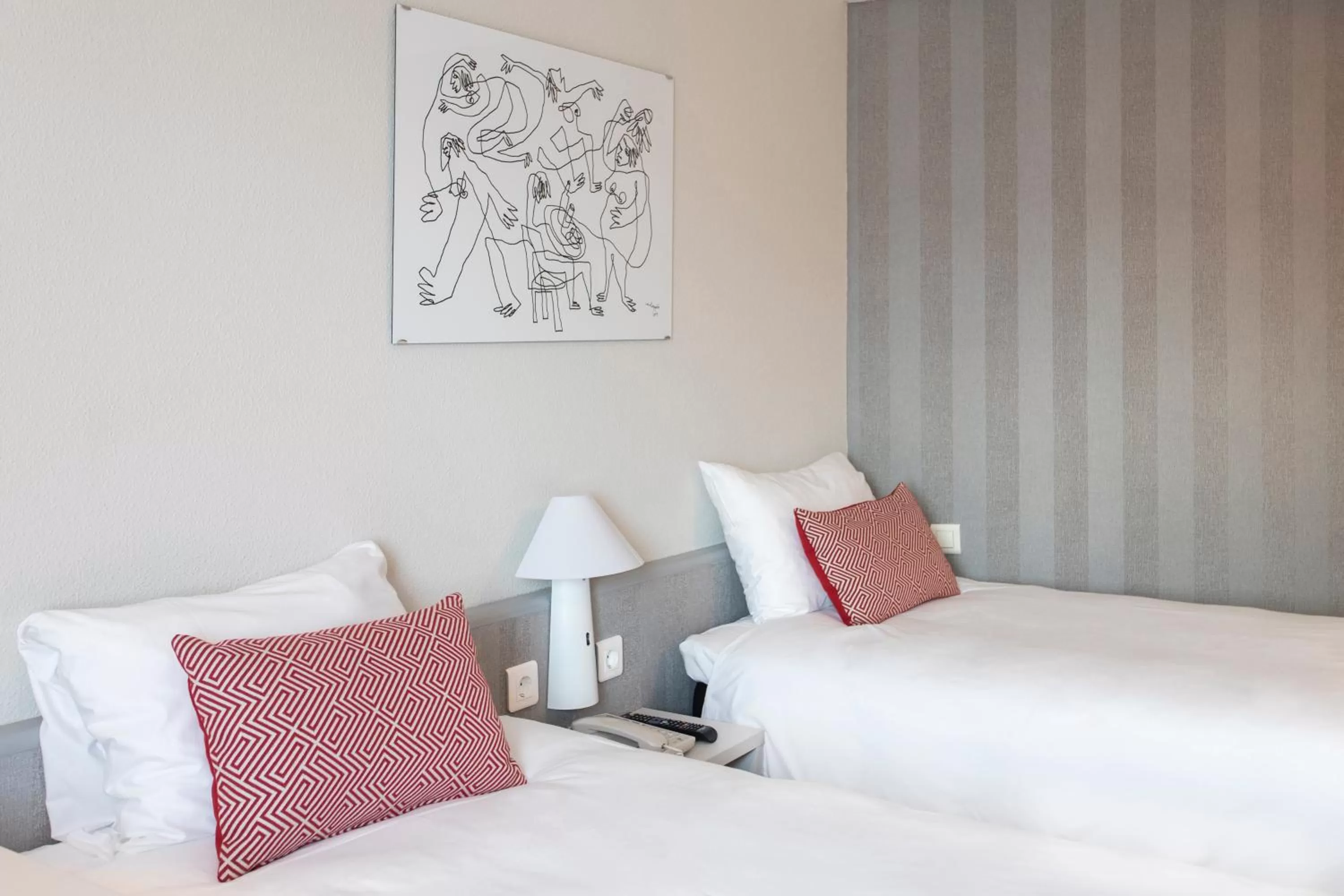 Bed in Ibis Valencia Alfafar