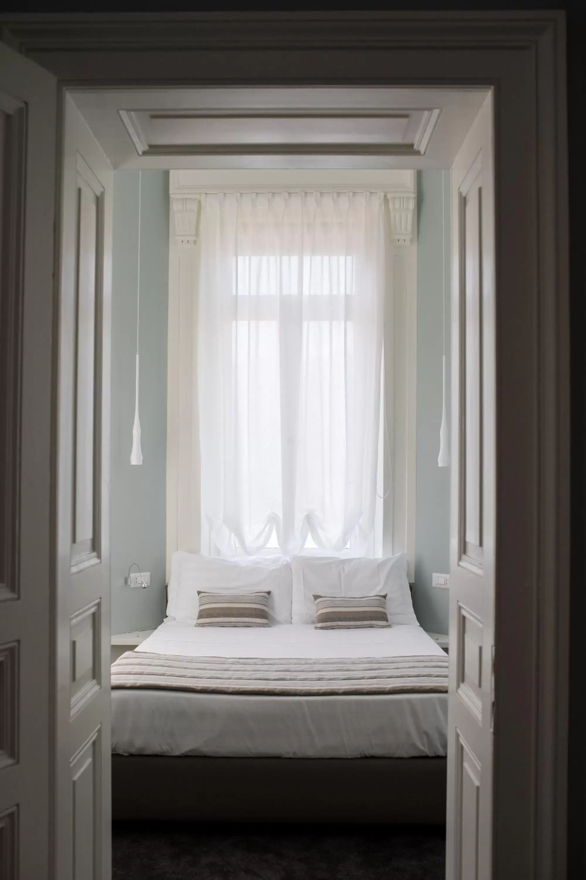 Bedroom, Bed in Camin Hotel Luino