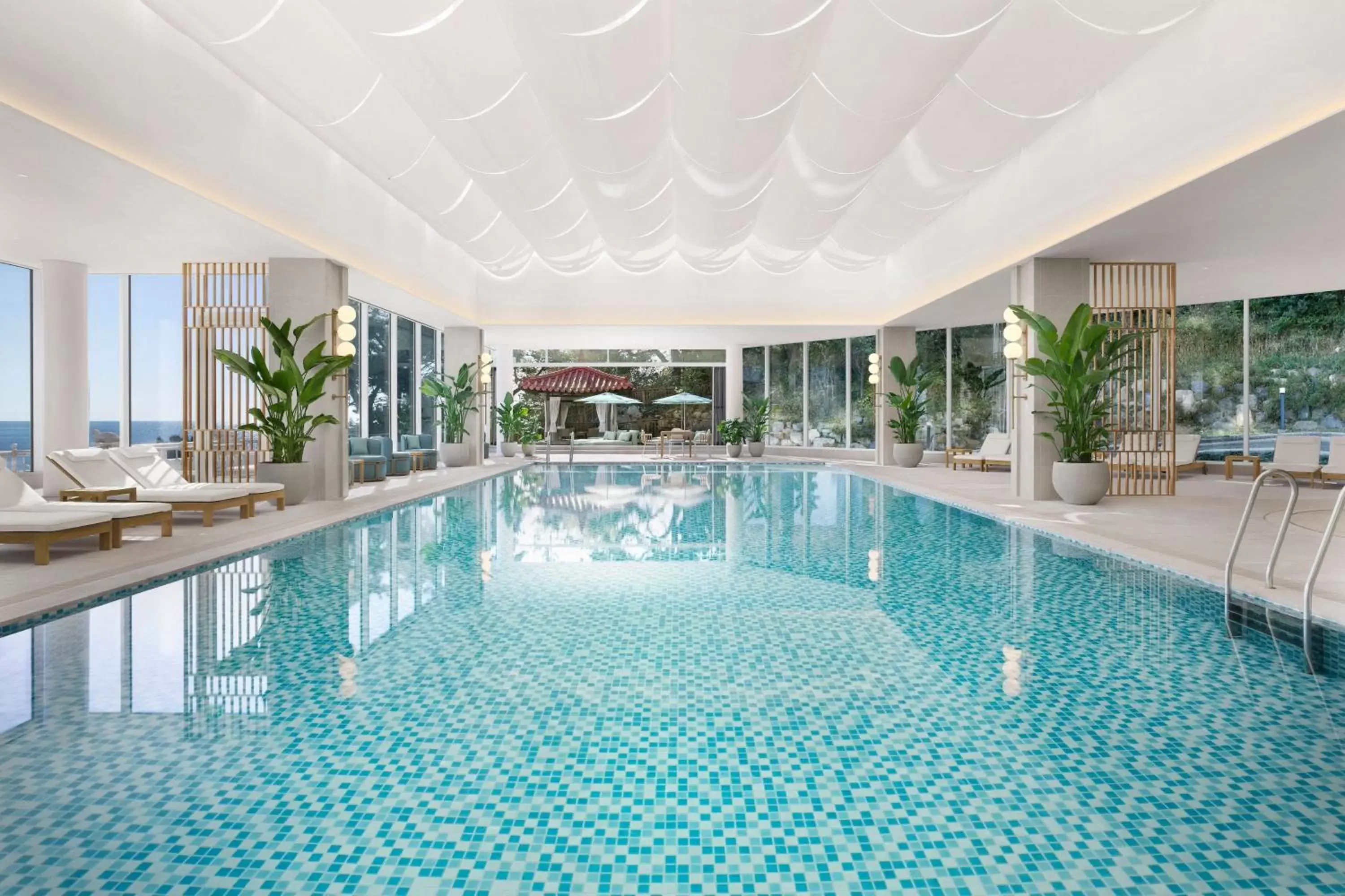 Swimming pool in The Westin Josun Busan Swimming pool in The Westin Josun Busan