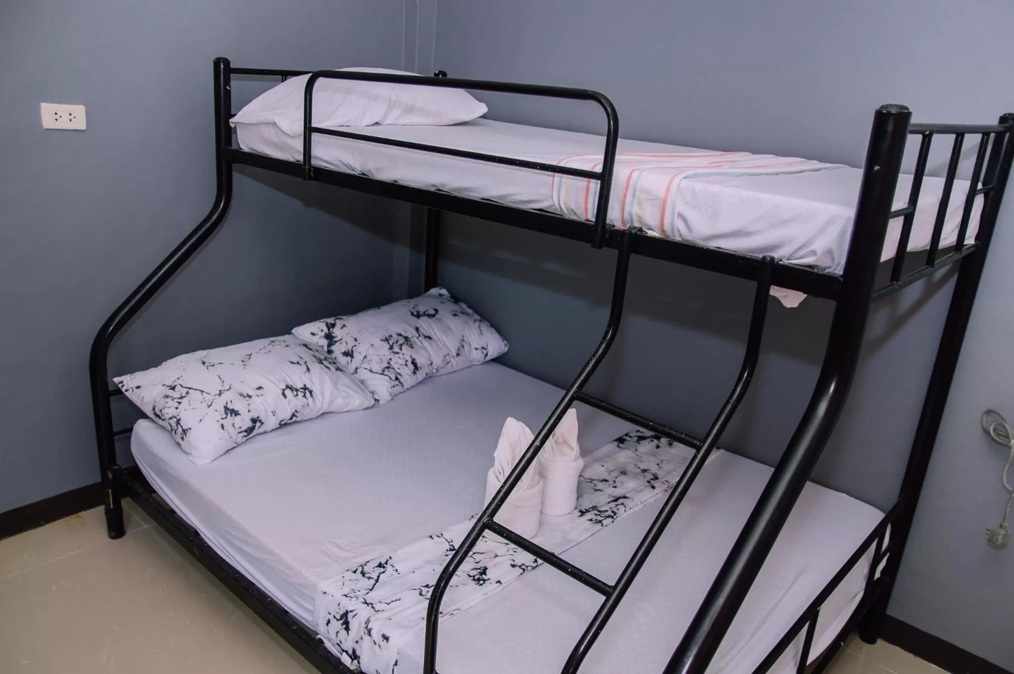 Bed in Gaea's Apartments