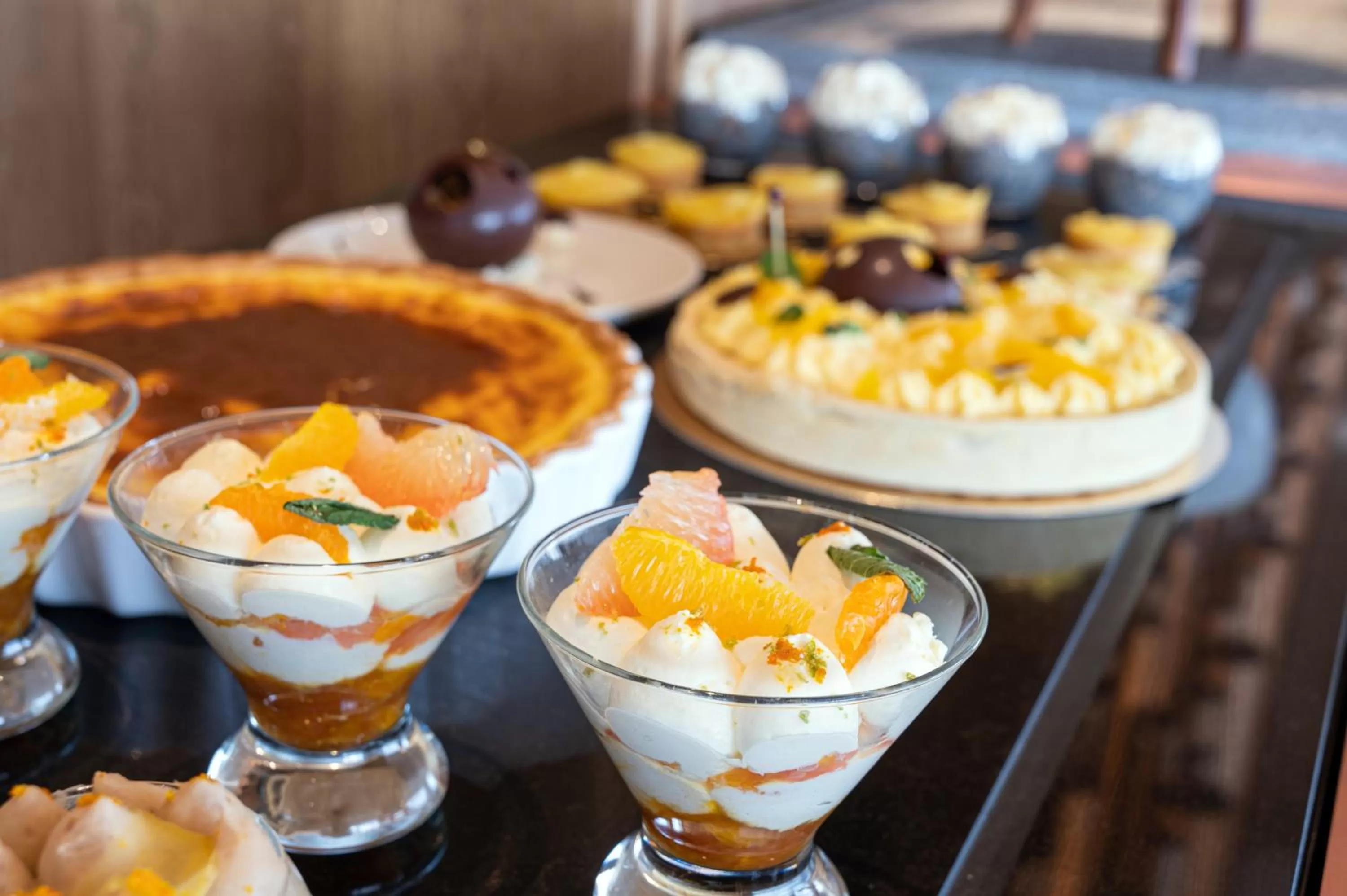 Restaurant/places to eat in Hôtel VoulezVous by Les Etincelles