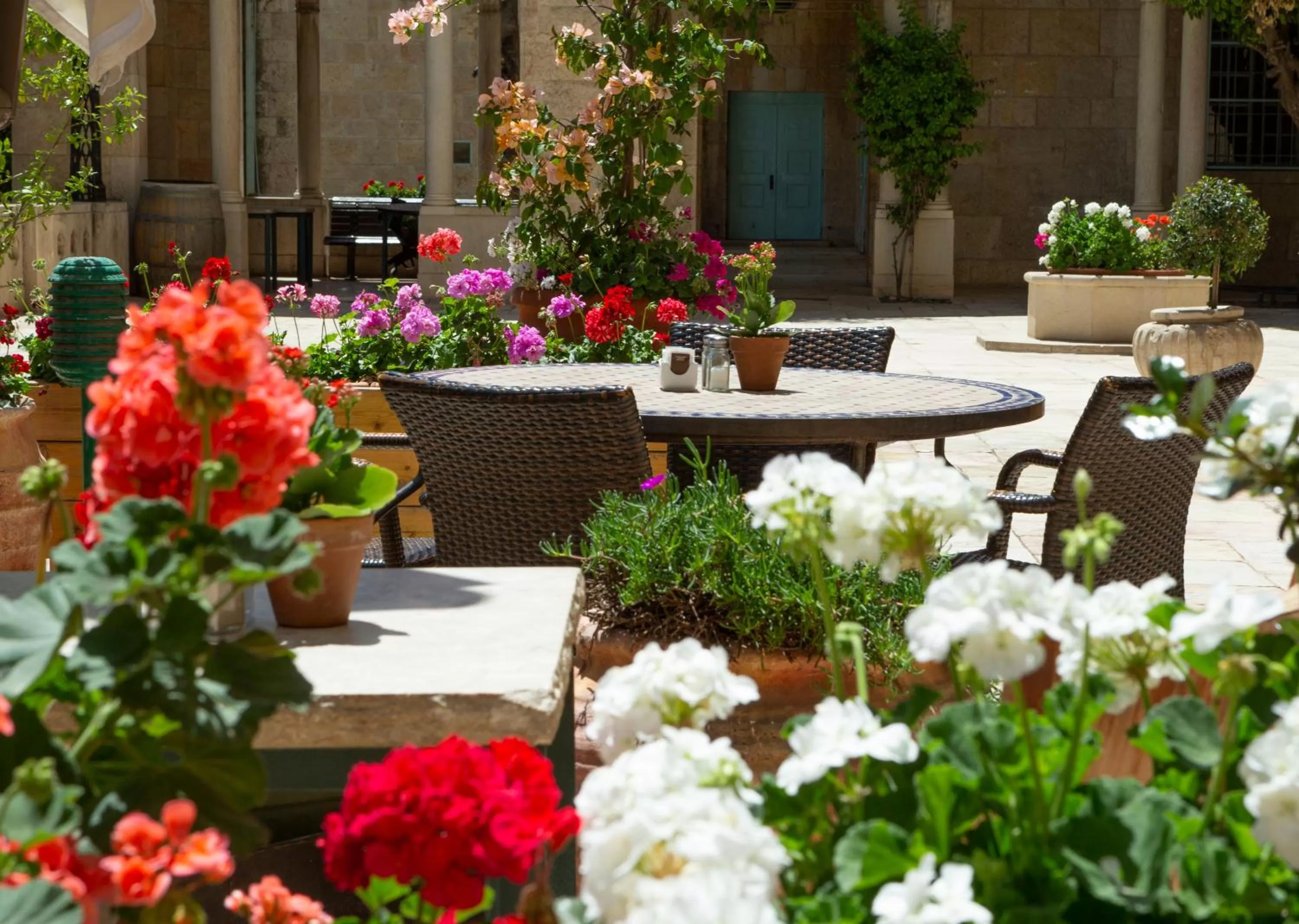 Balcony/Terrace in YMCA Three Arches Hotel