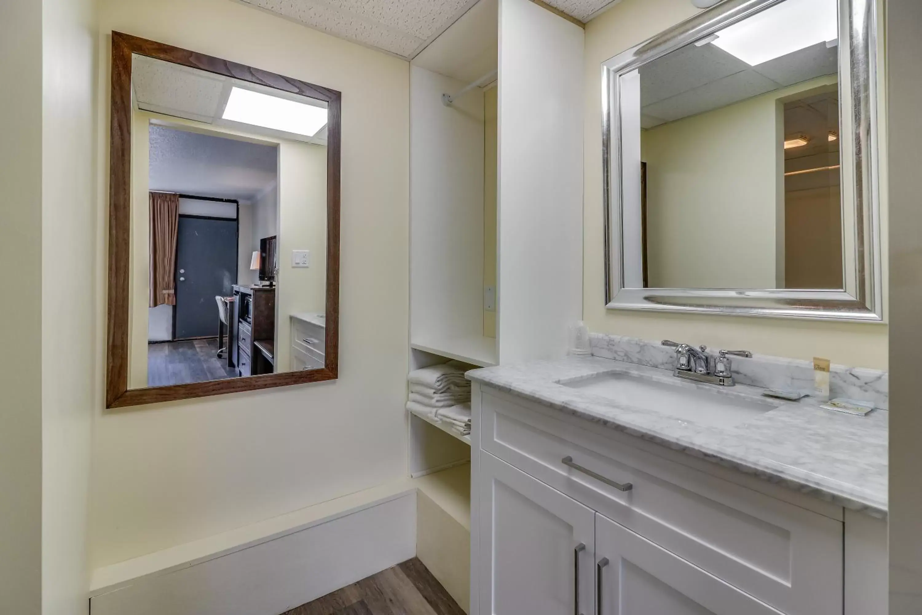 Bathroom in Atlantic Oceanside Dewey