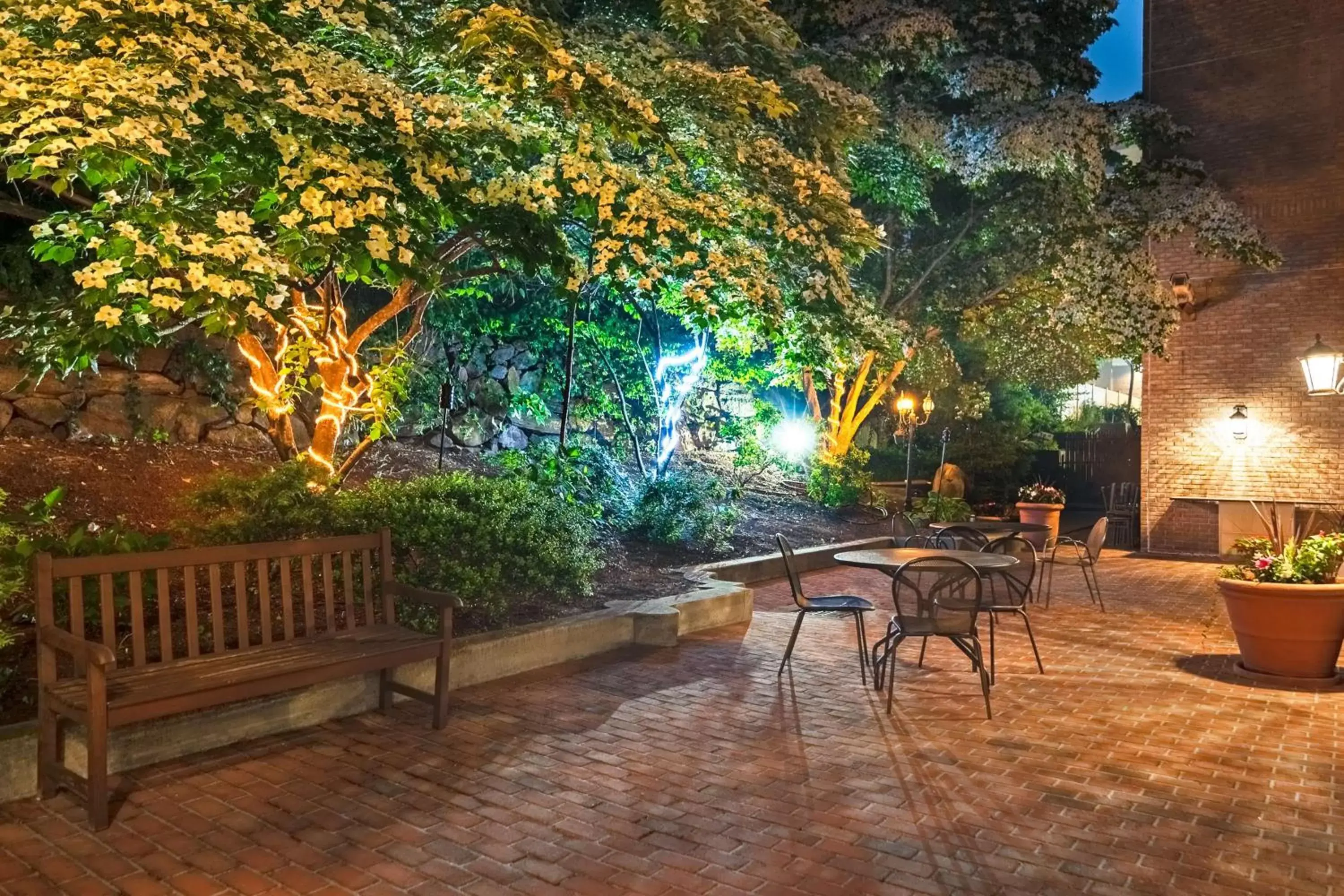 Patio in Hampton Inn & Suites Stamford