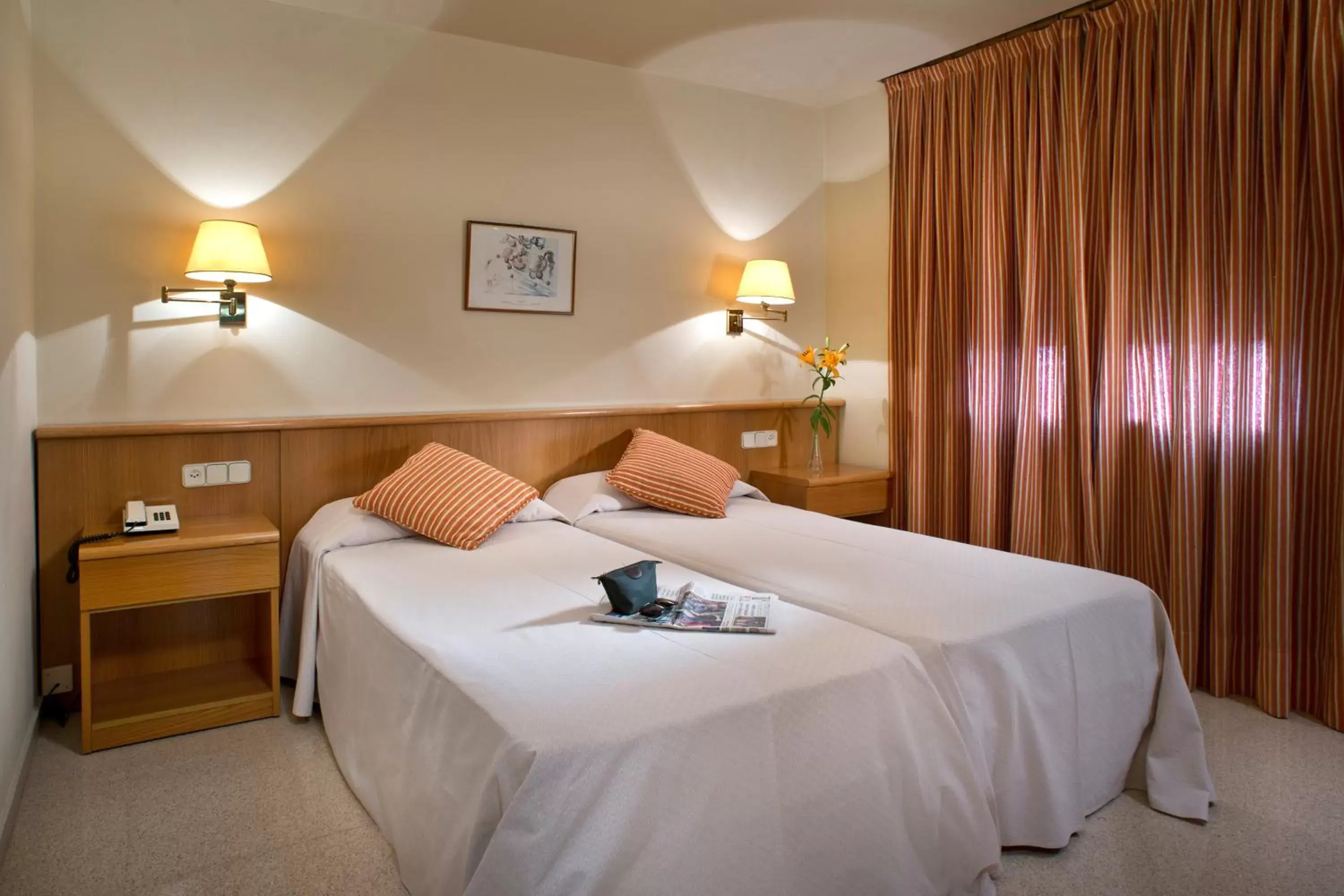 Bedroom in Hotel Restaurant Bon Retorn