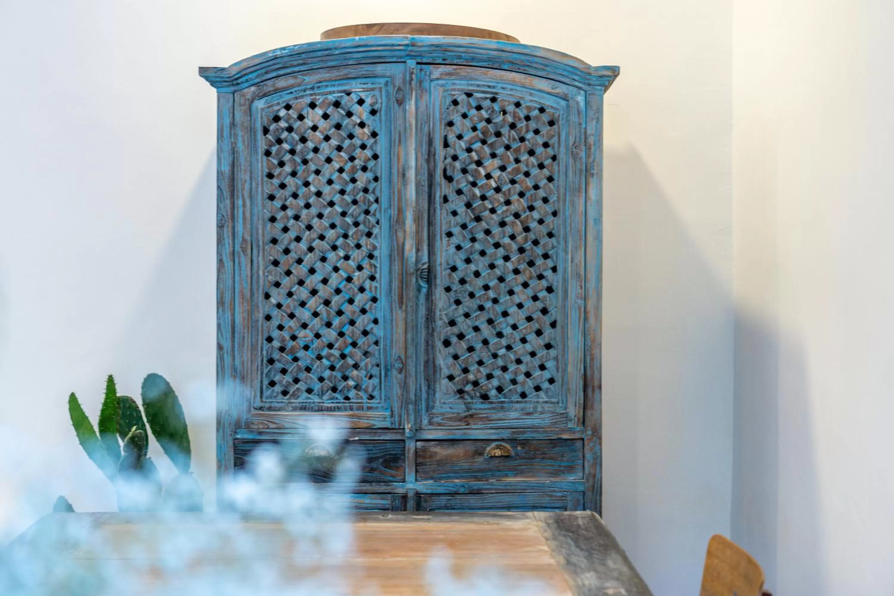 Decorative detail in Garam Lisboa