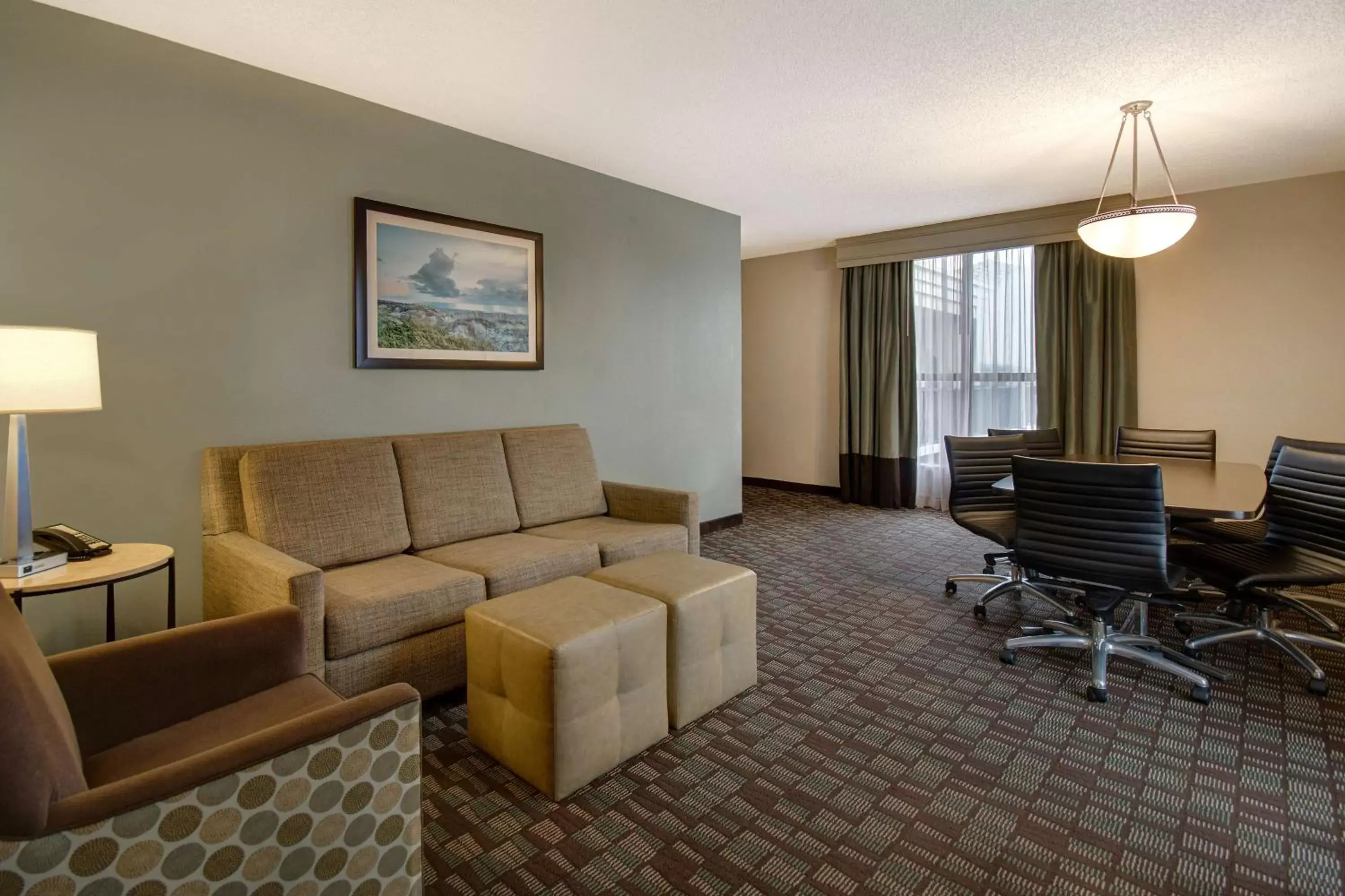 Bedroom, Seating Area in Embassy Suites by Hilton Jacksonville Baymeadows